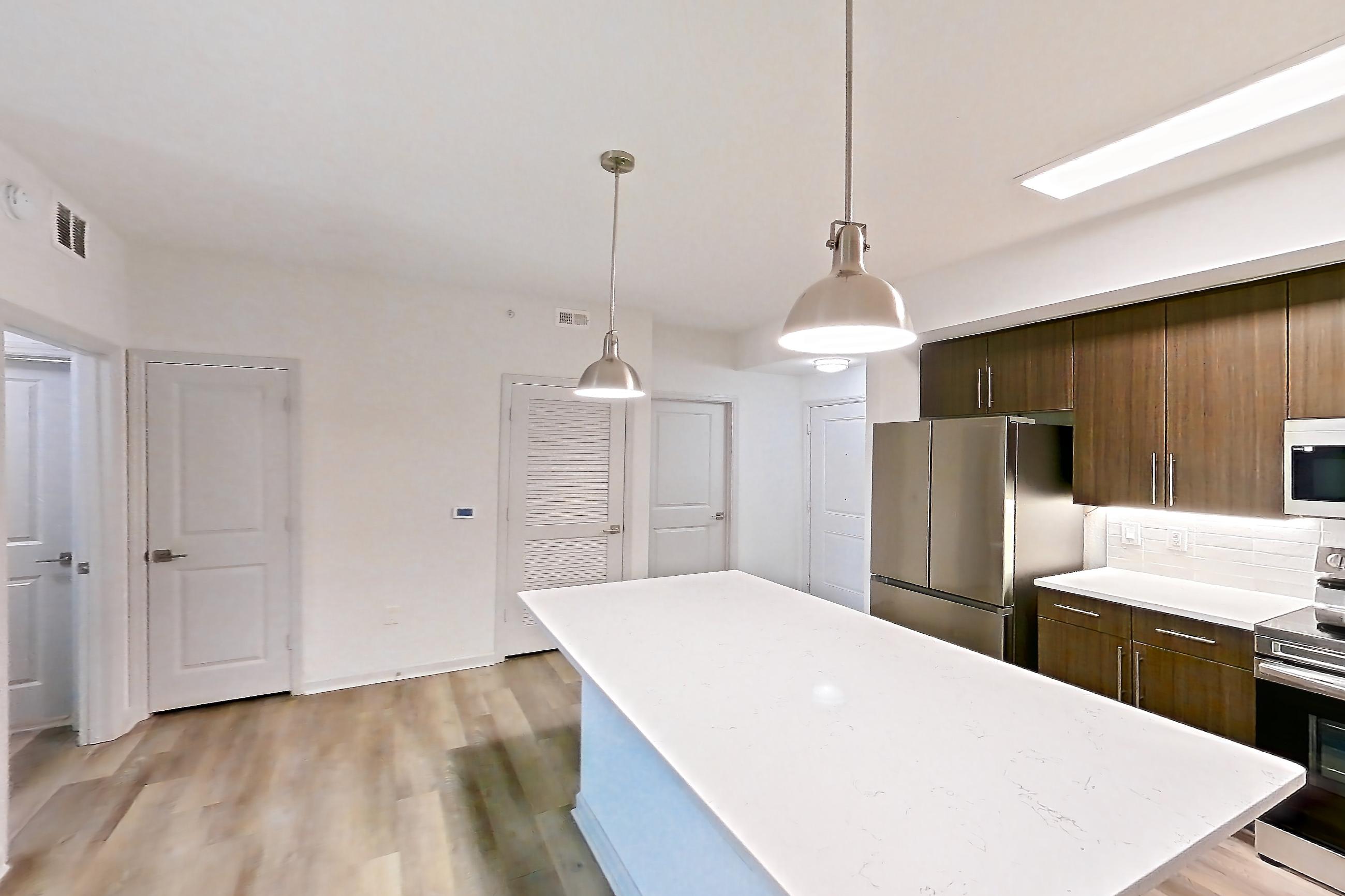 KITCHEN ISLAND CORNER