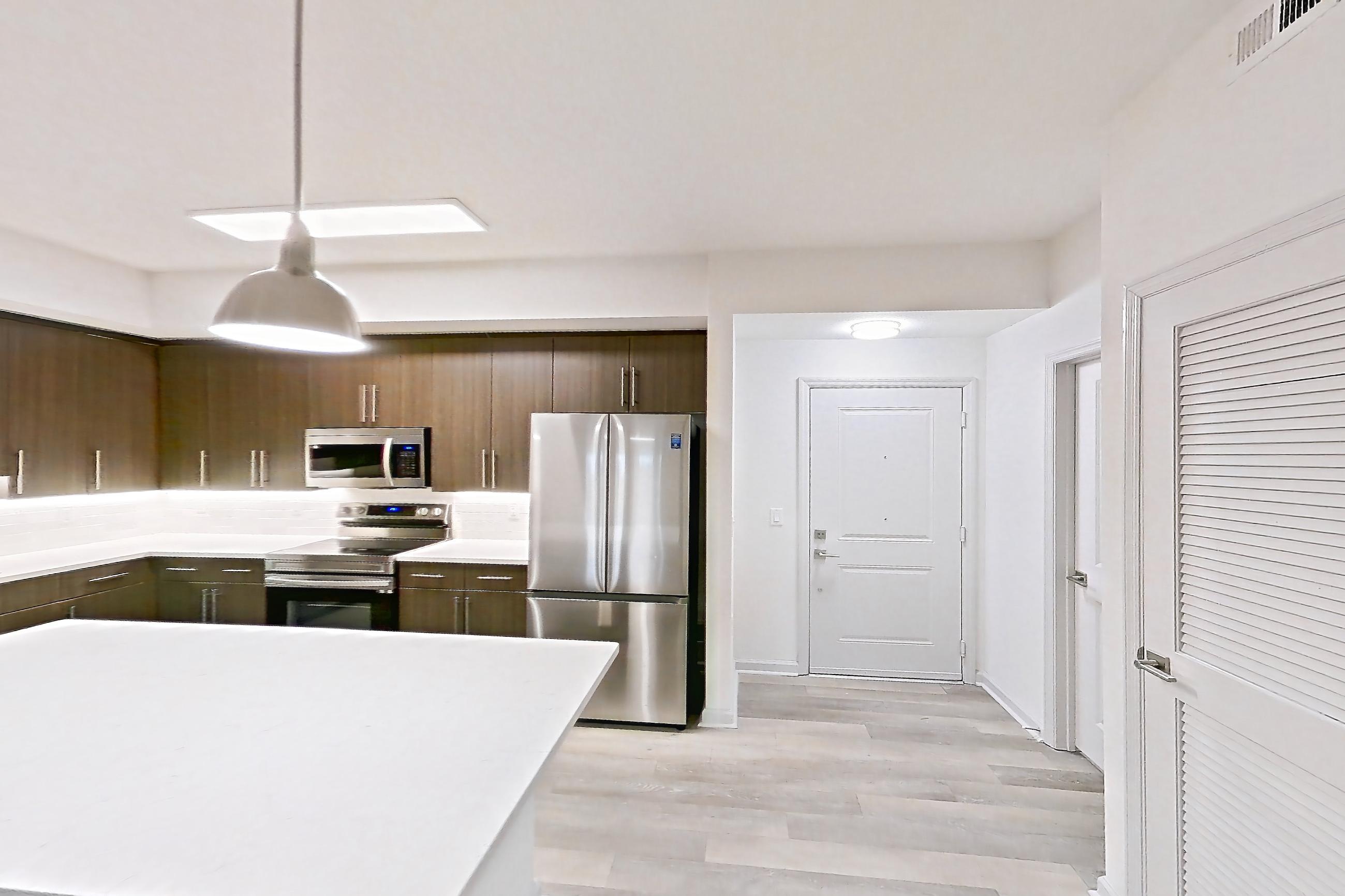 KITCHEN ISLAND CORNER 1
