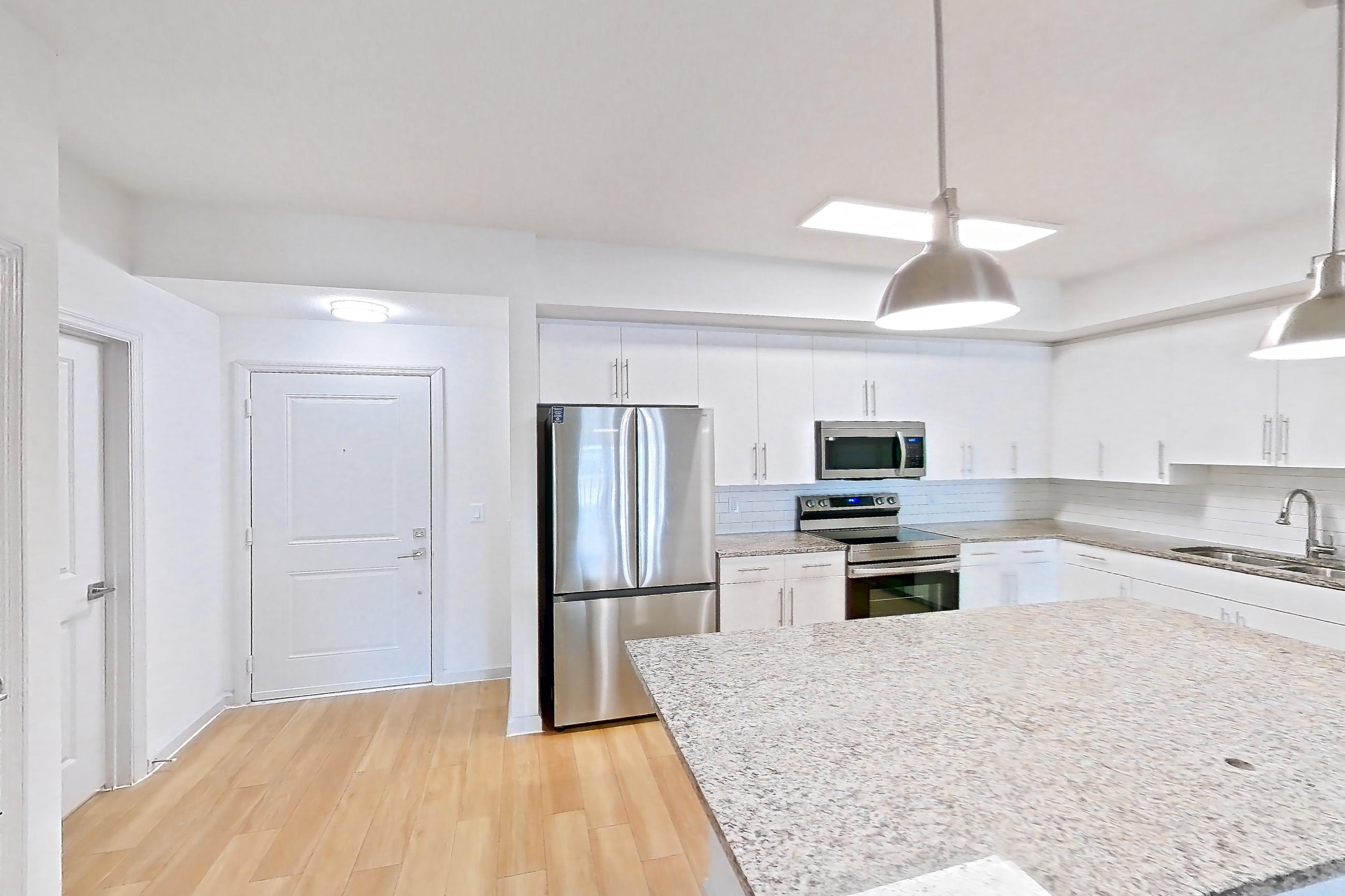 KITCHEN ISLAND CORNER 1