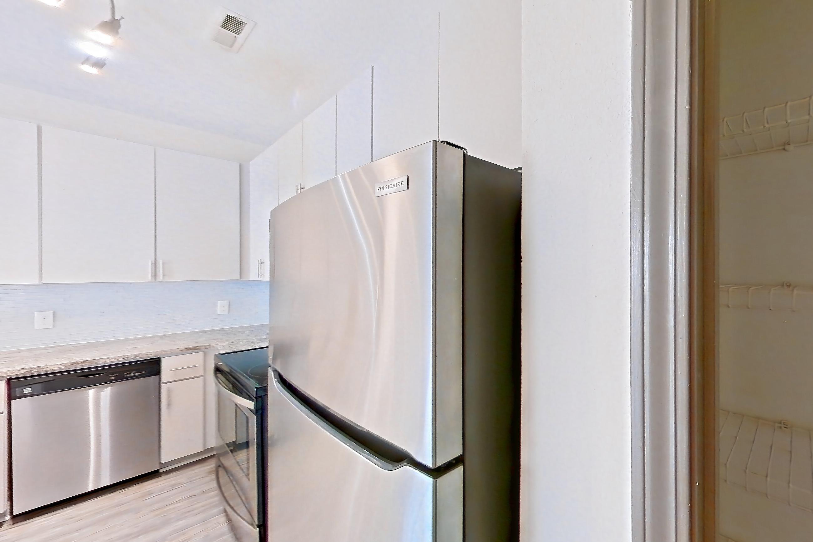 KITCHEN PANTRY