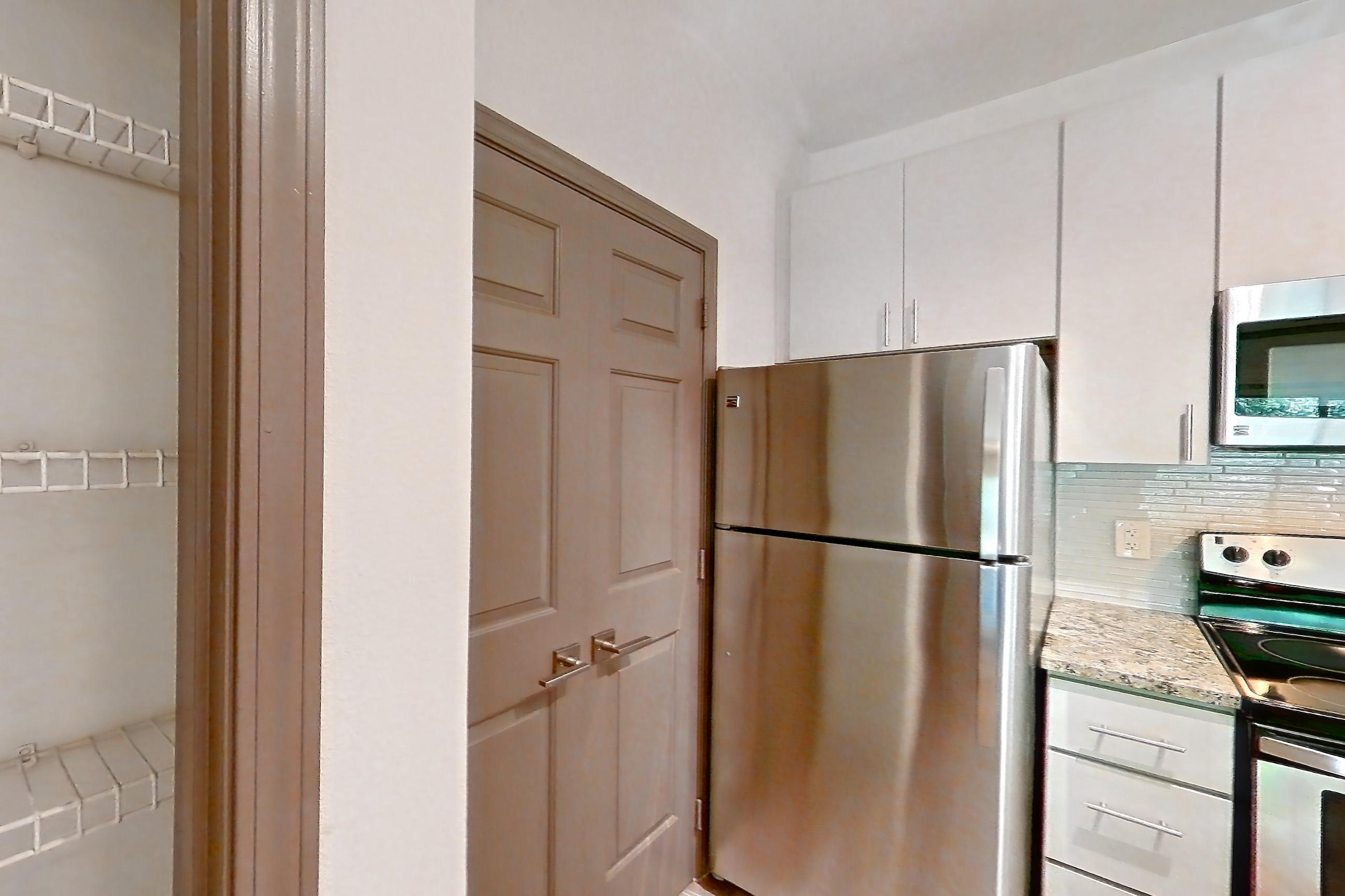 KITCHEN PANTRY