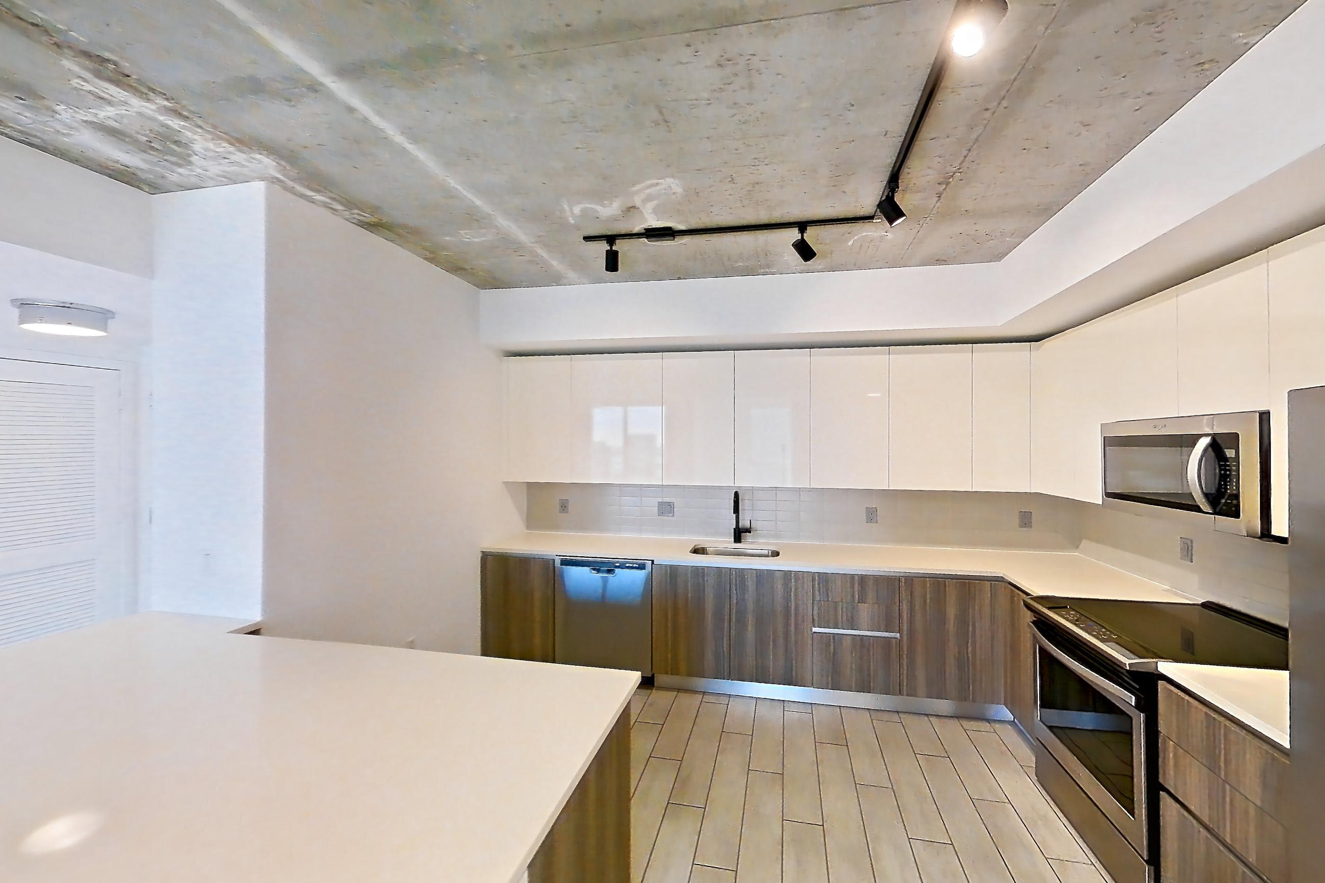 KITCHEN CORNER