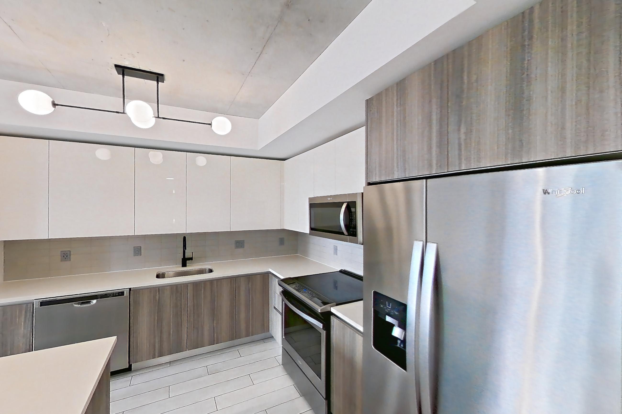 KITCHEN ENTRYWAY