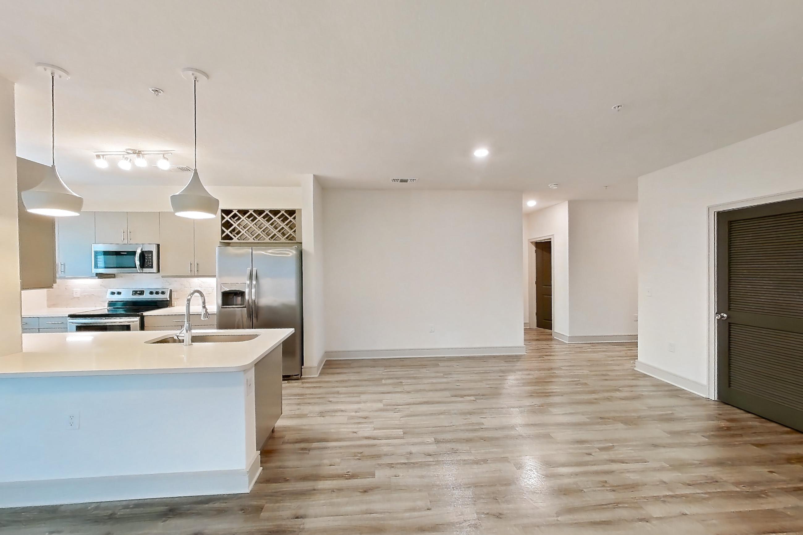 Living space in Apartment 5109 at Cortland Satori, B3 - Kennedy floor plan