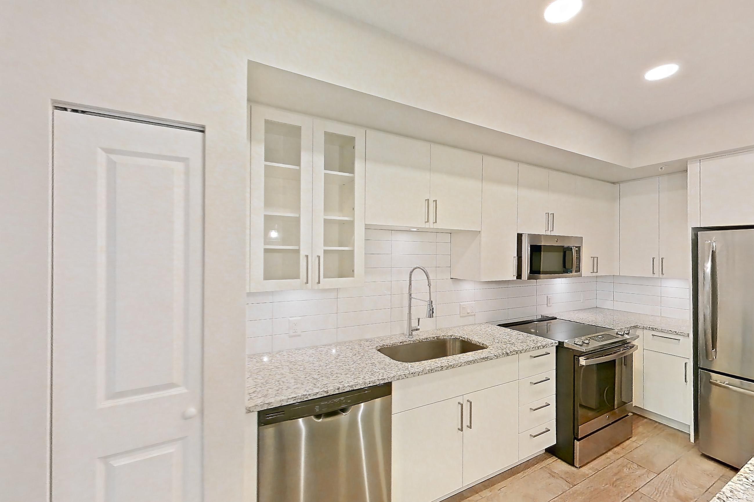 KITCHEN ISLAND CORNER (representative of this floor plan)