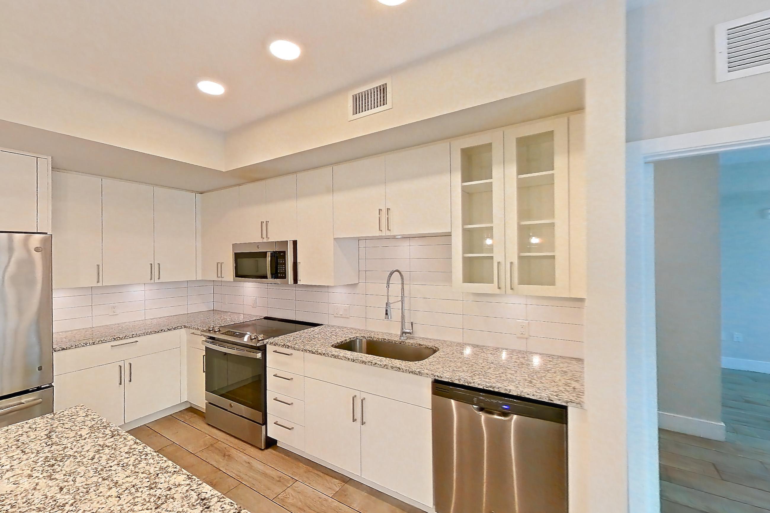 KITCHEN ISLAND CORNER (representative of this floor plan)