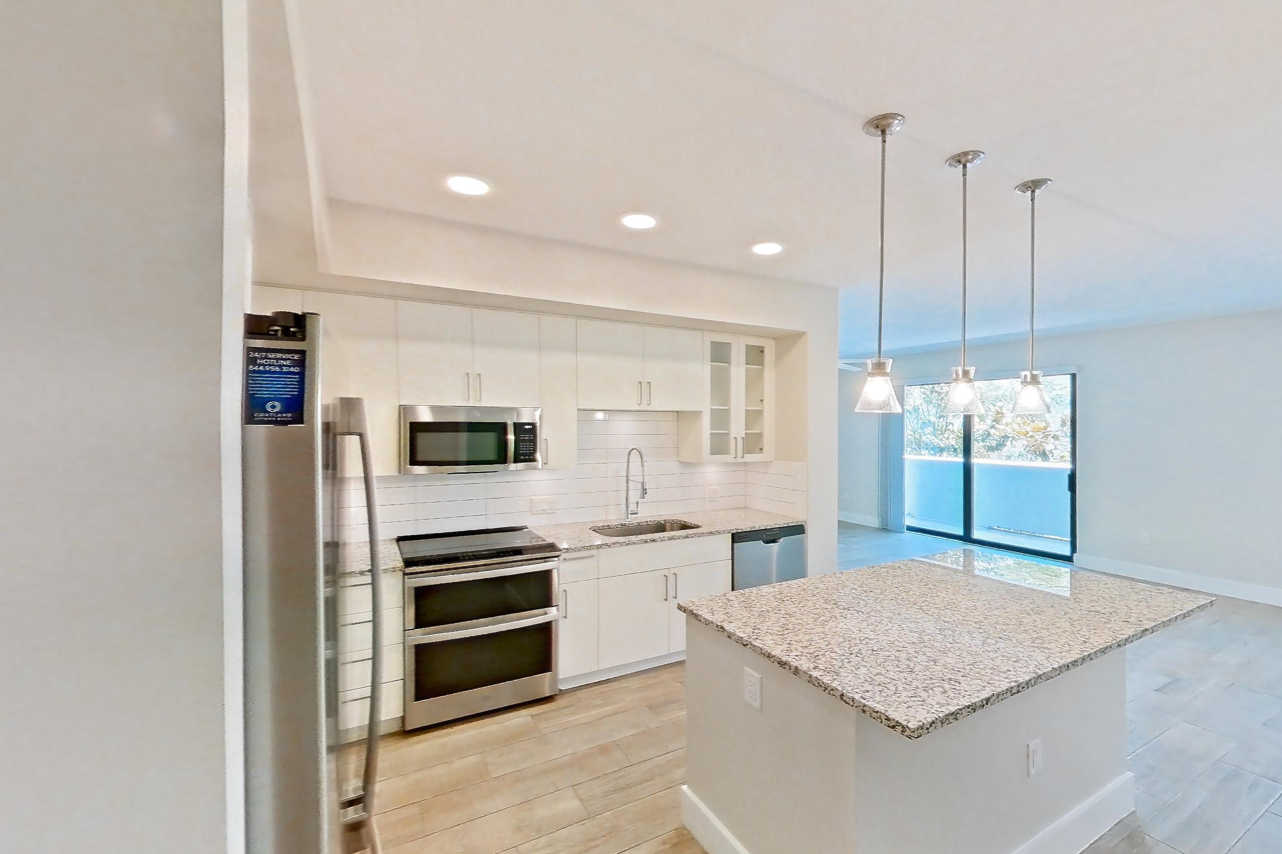 KITCHEN ENTRYWAY