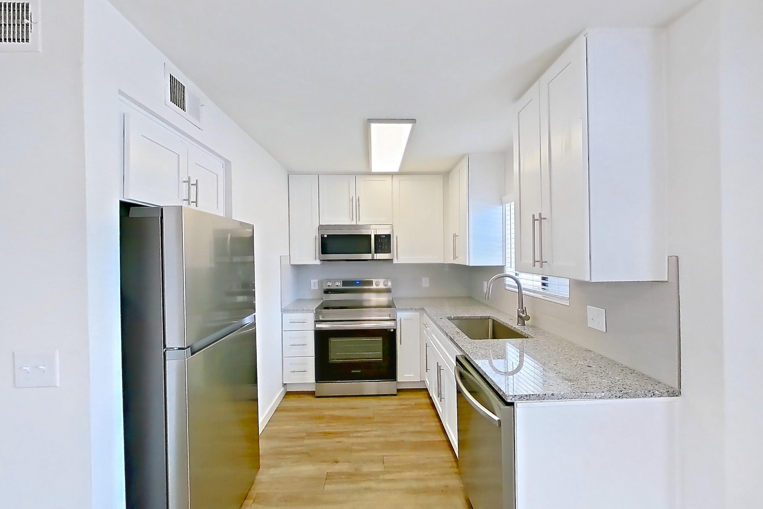 DINING ROOM (representative of this floor plan)
