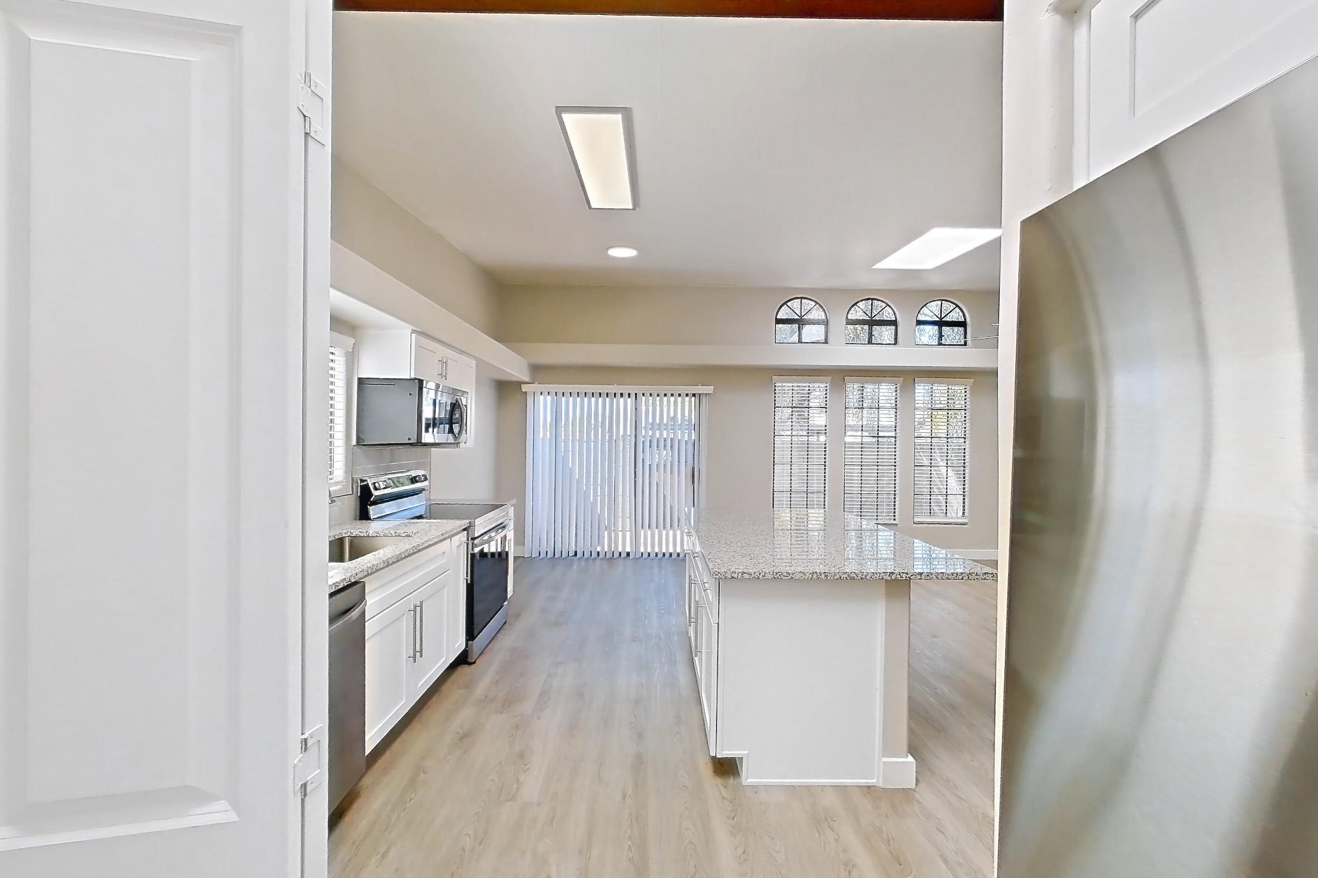 KITCHEN NOOK (representative of this floor plan)