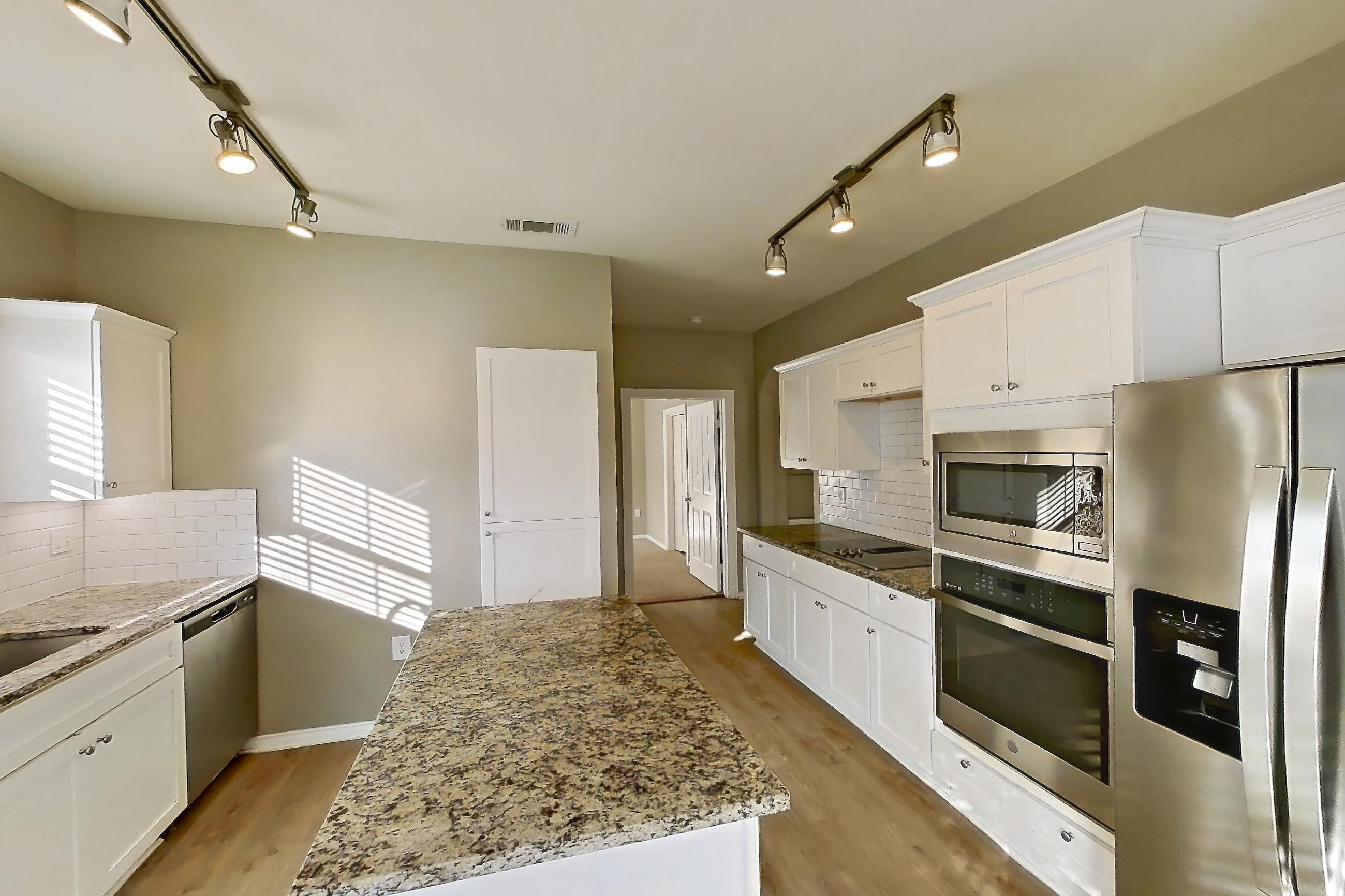 KITCHEN SIDE 1