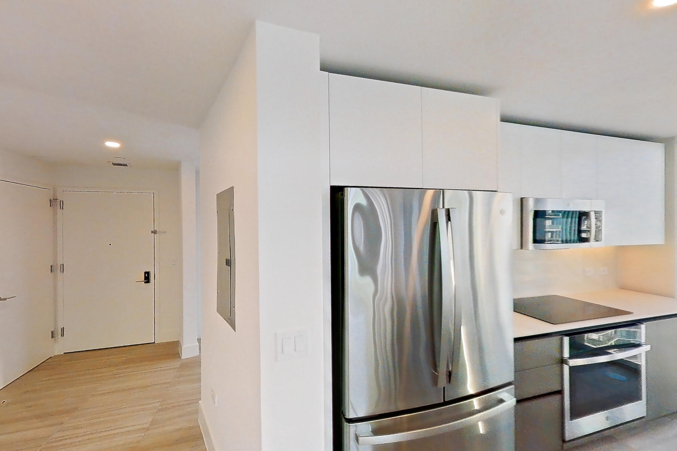 KITCHEN ENTRYWAY