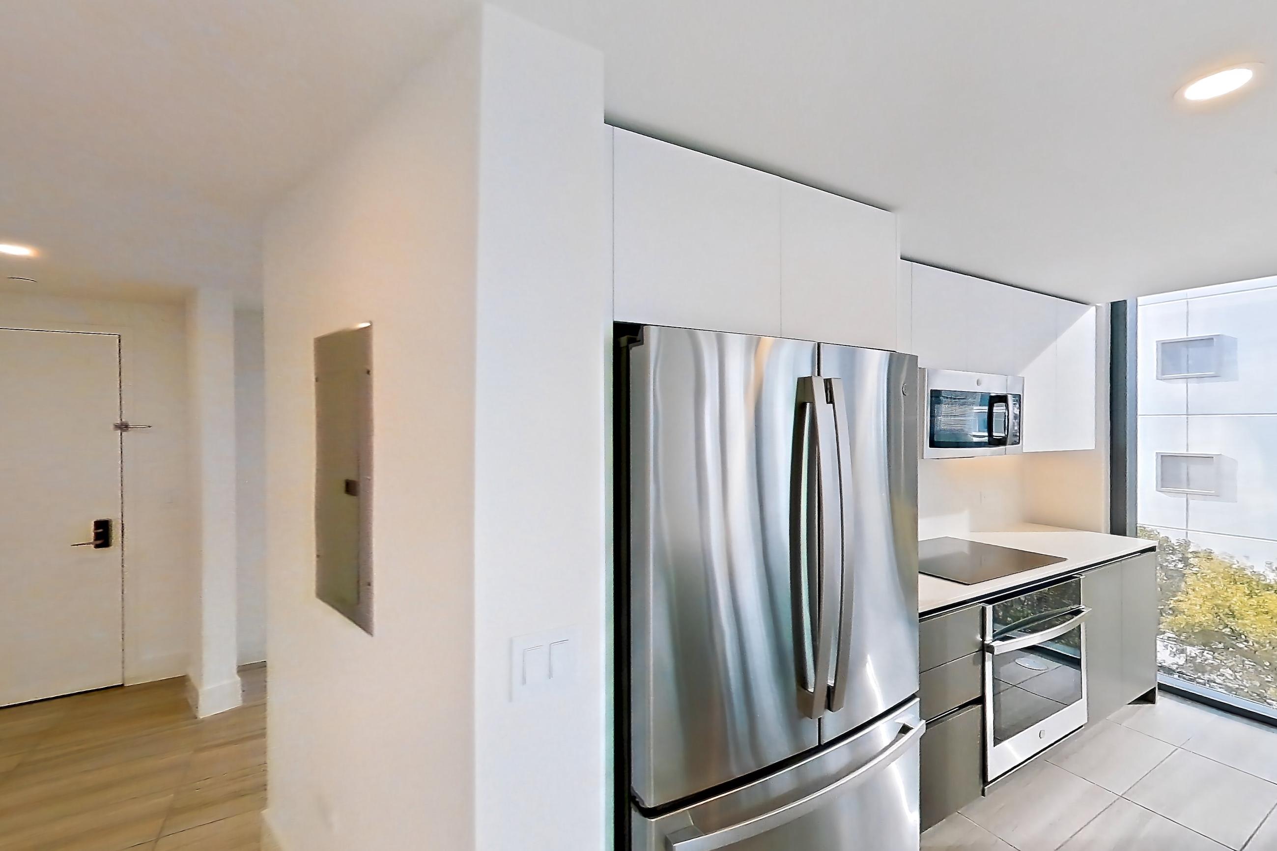 KITCHEN ENTRYWAY