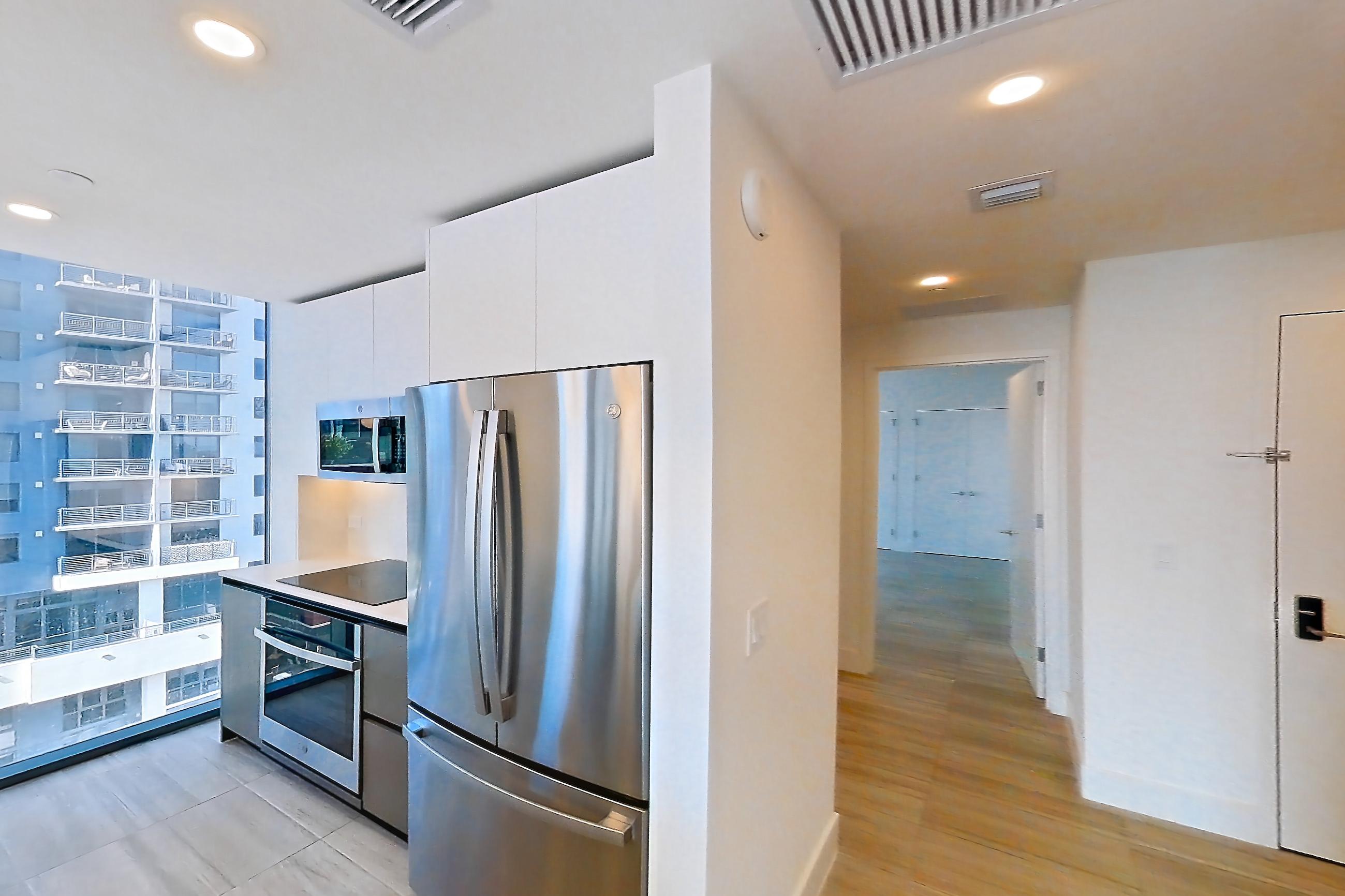 KITCHEN ENTRYWAY