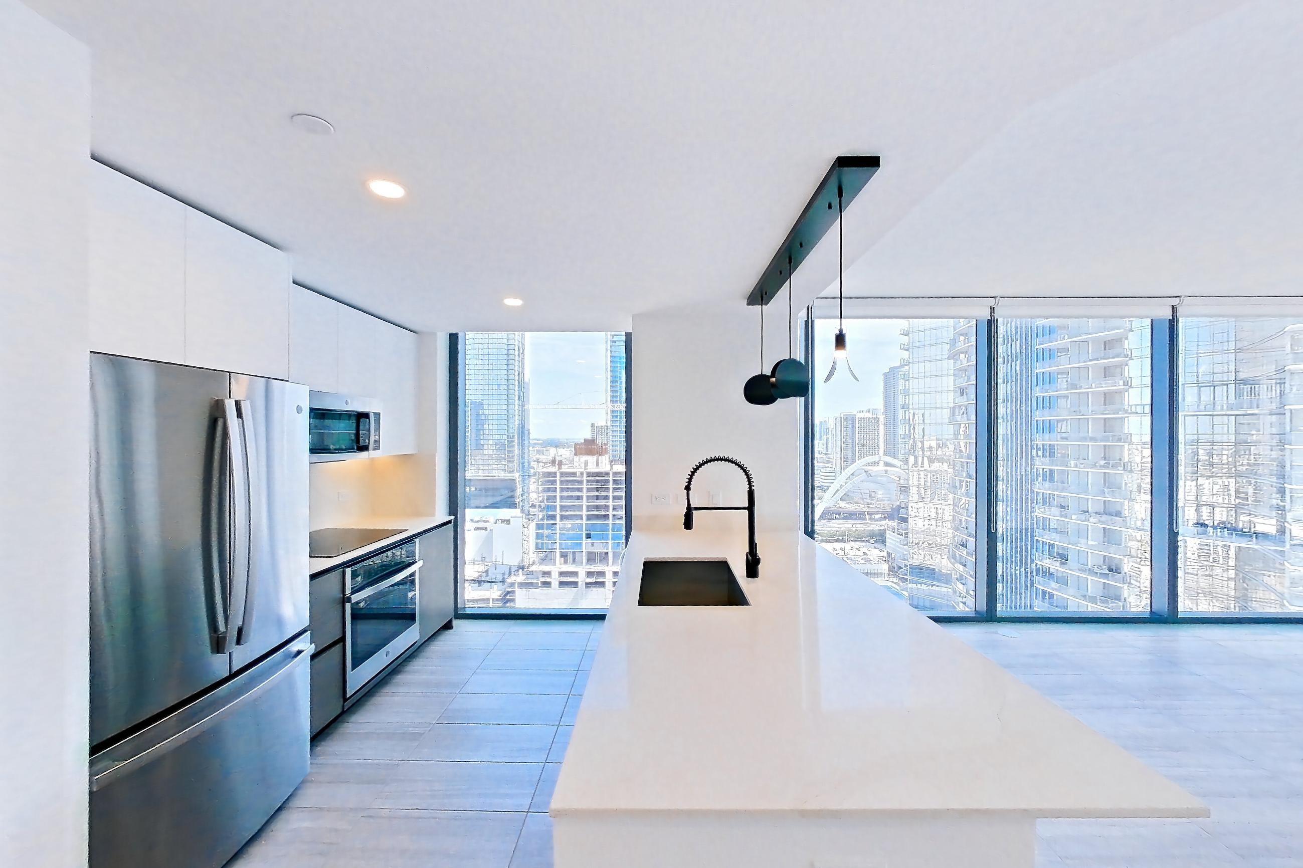 KITCHEN ENTRYWAY