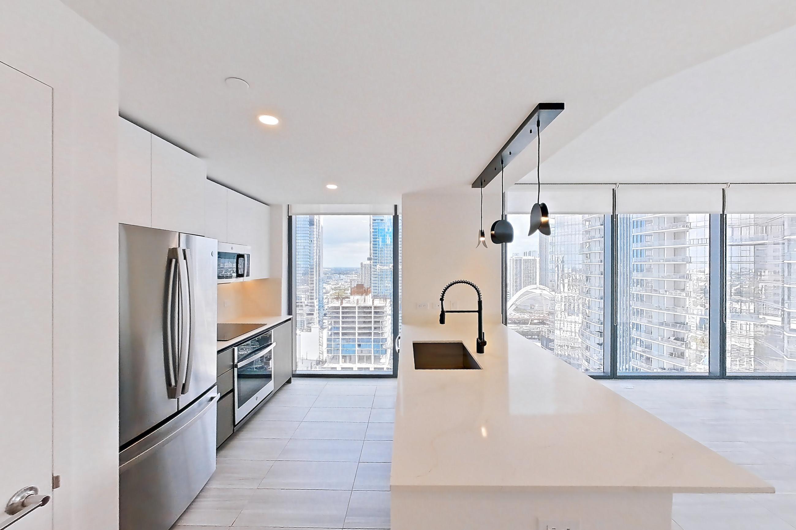 KITCHEN ENTRYWAY
