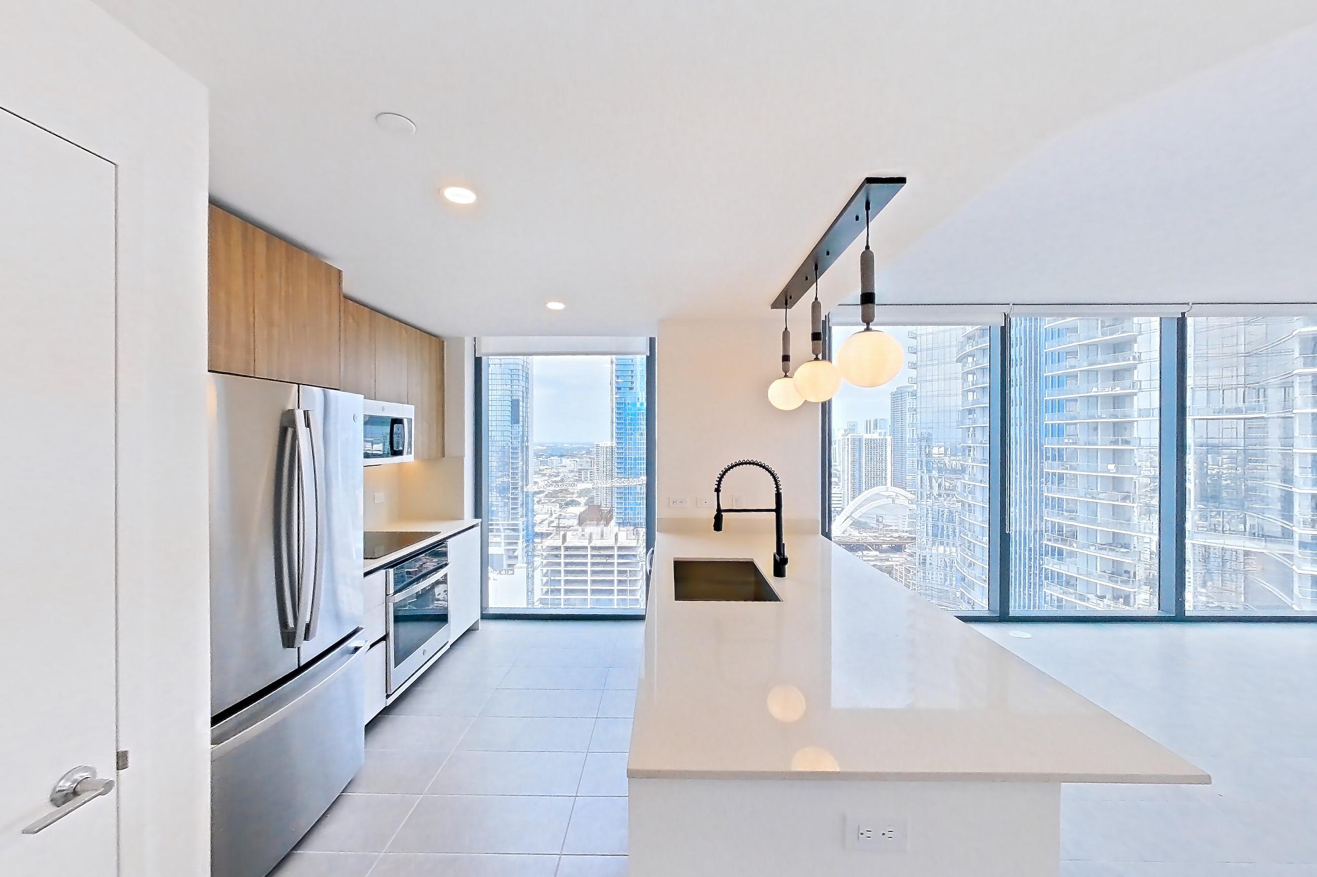 KITCHEN ENTRYWAY
