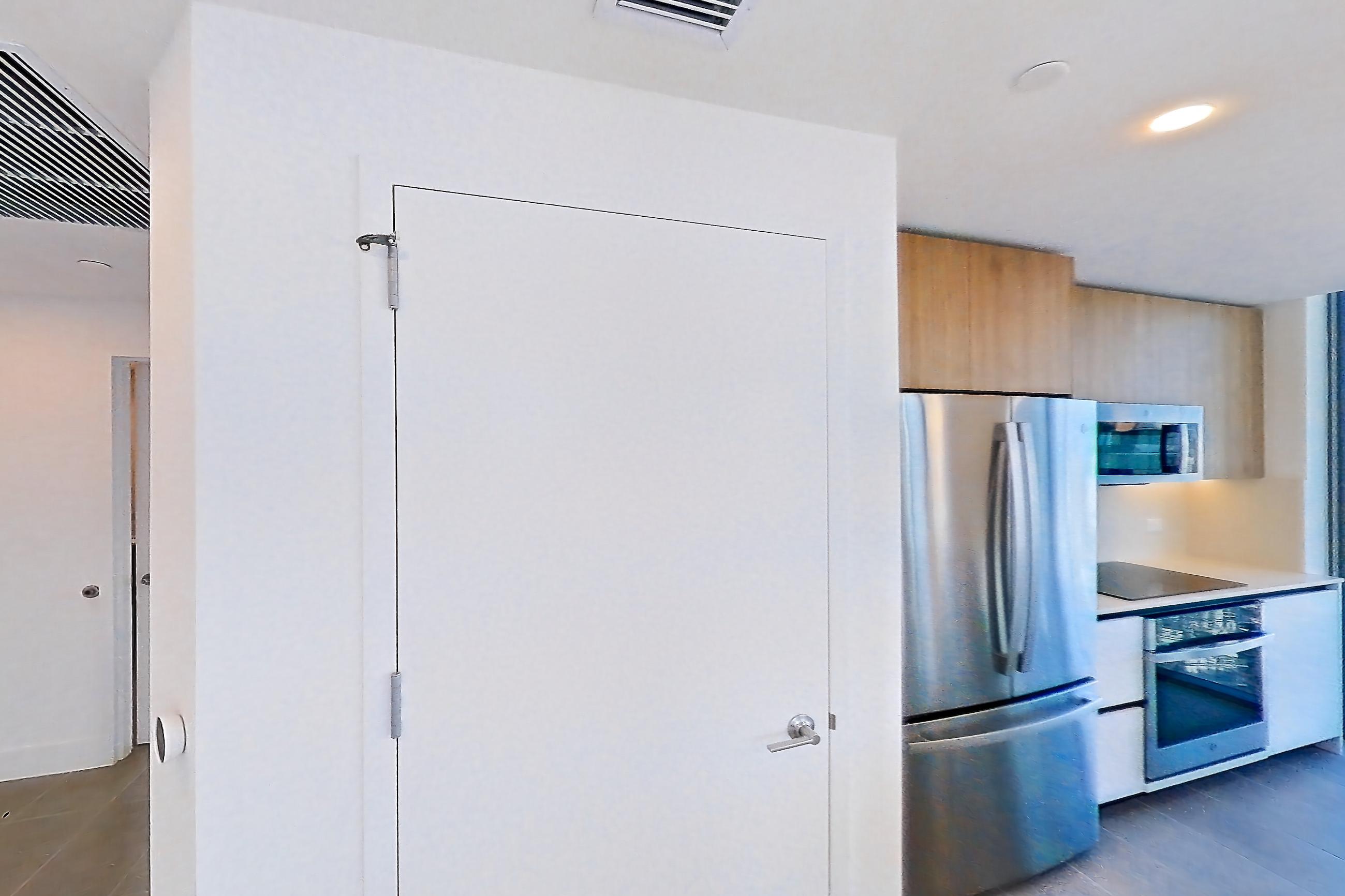 KITCHEN ENTRYWAY