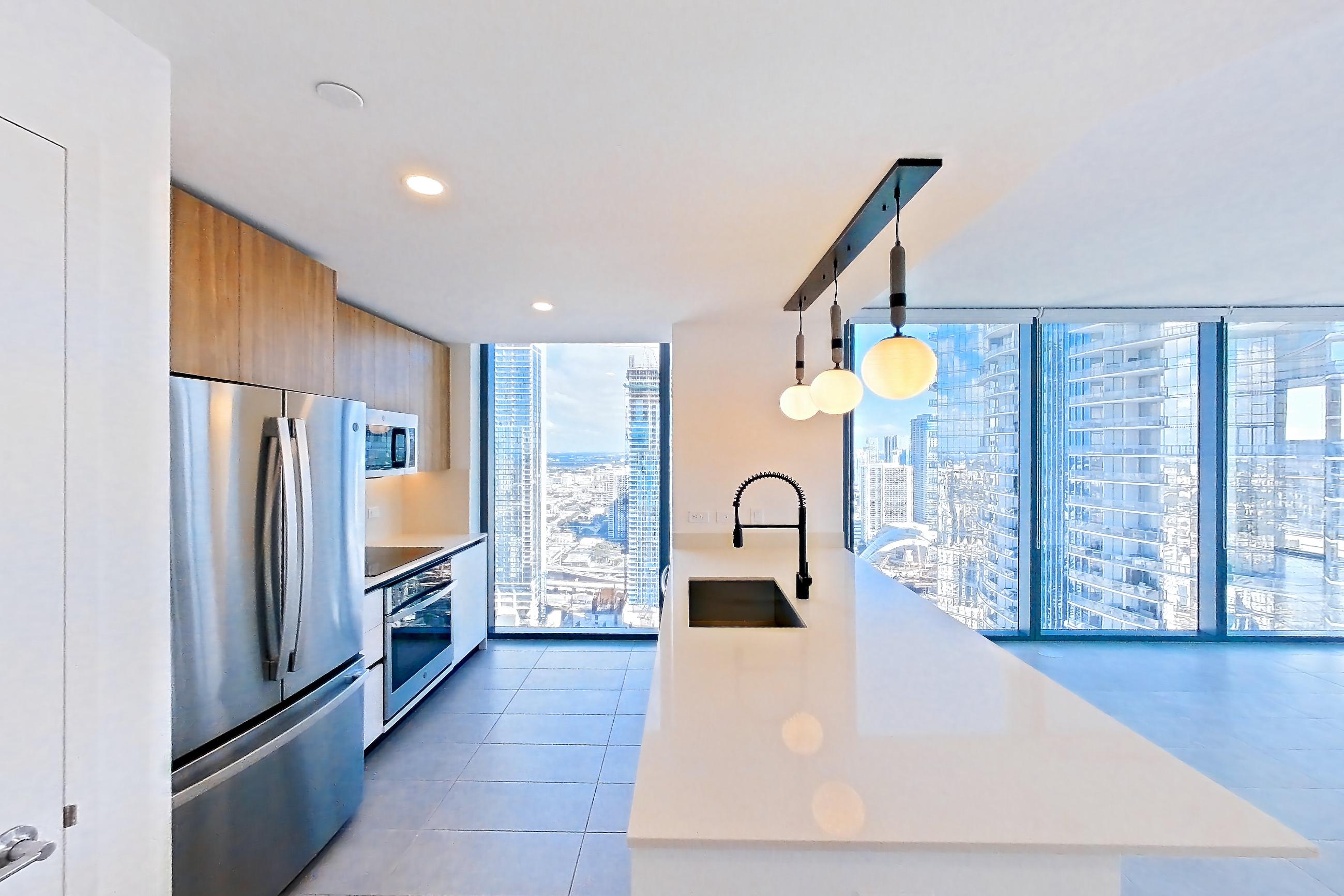 KITCHEN ENTRYWAY