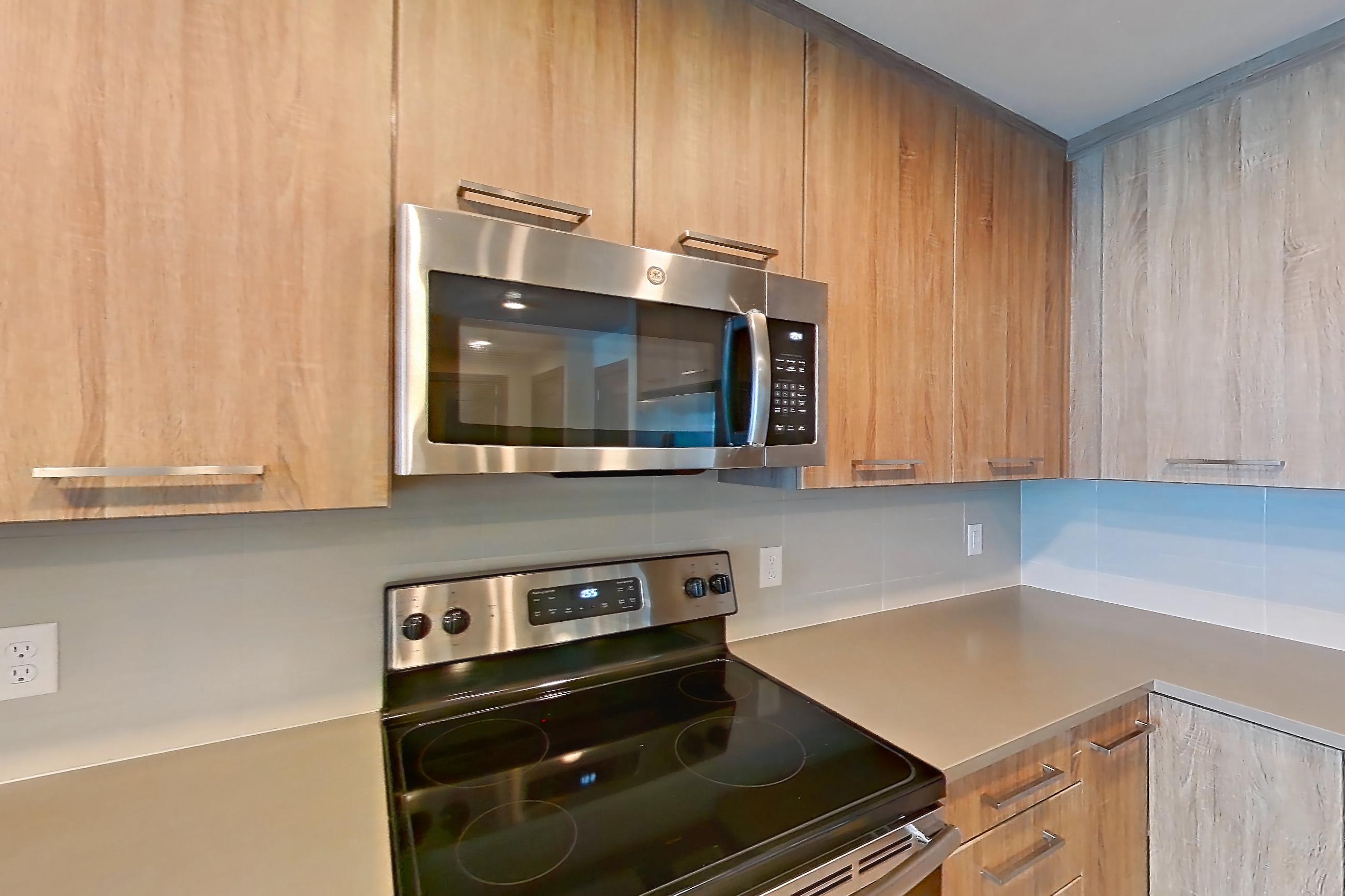 Kitchen in Apartment 723 at Cortland Glenwood South, B1 floor plan