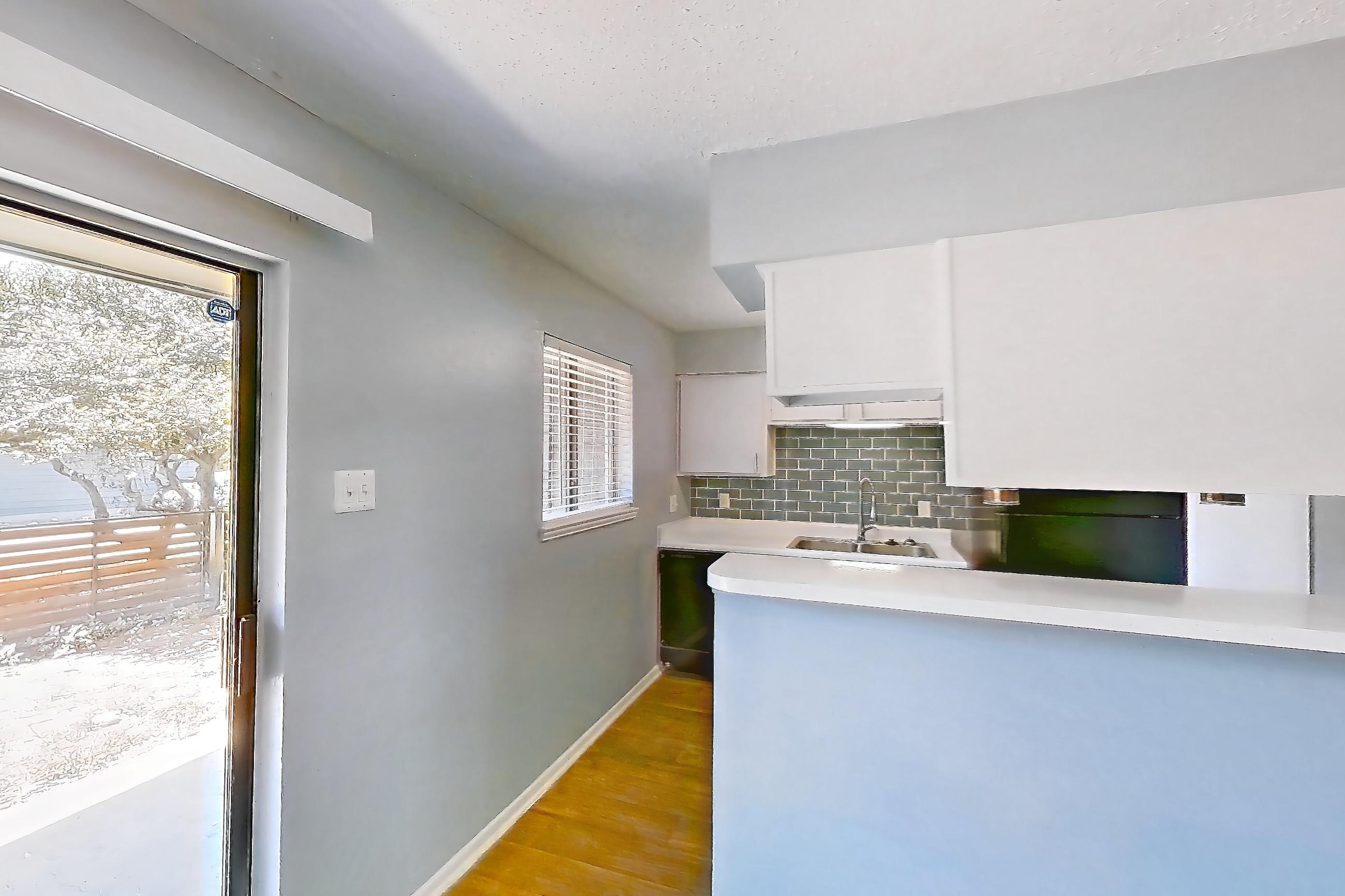 DINING ROOM (representative of this floor plan)