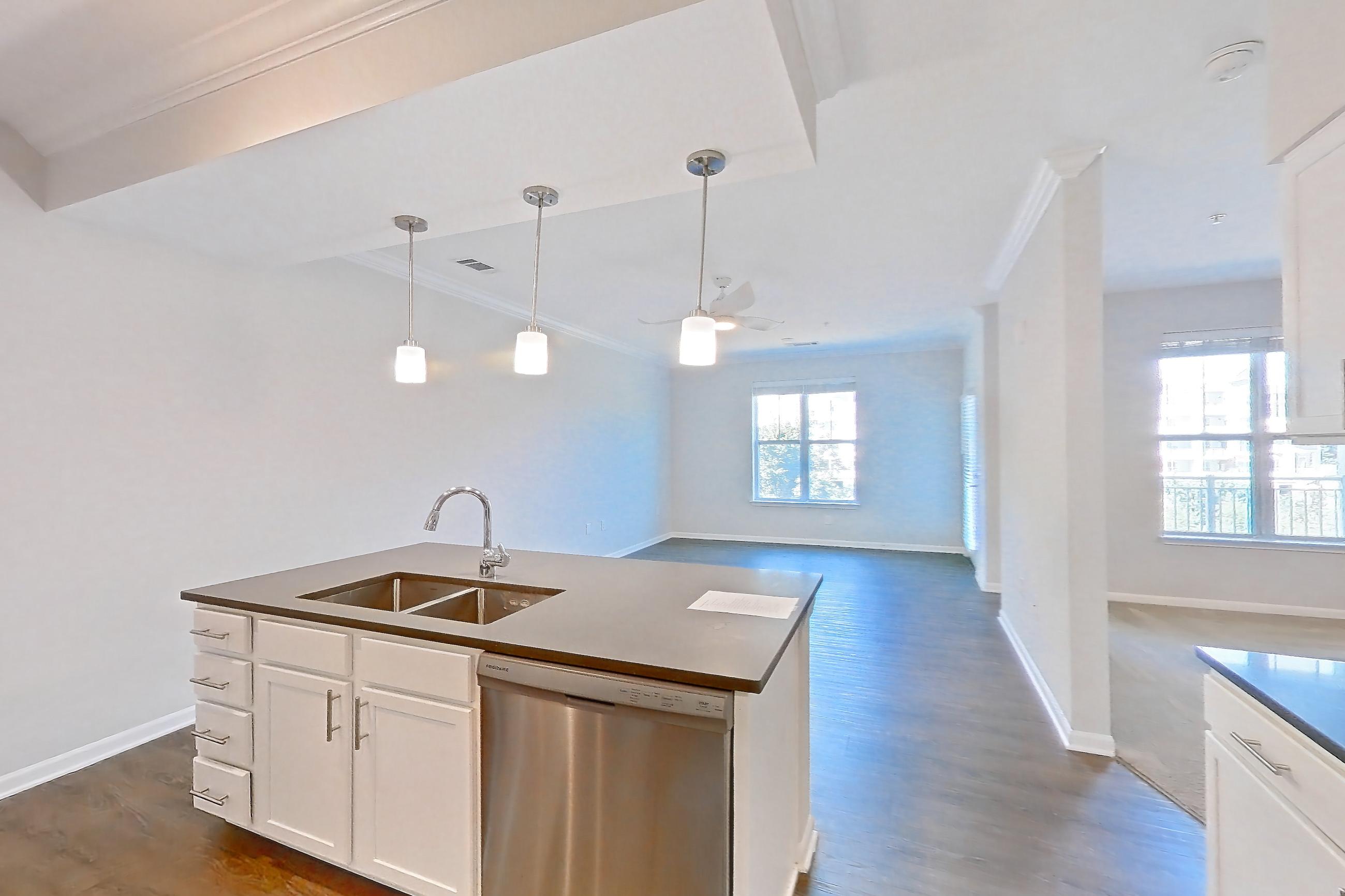 KITCHEN PANTRY
