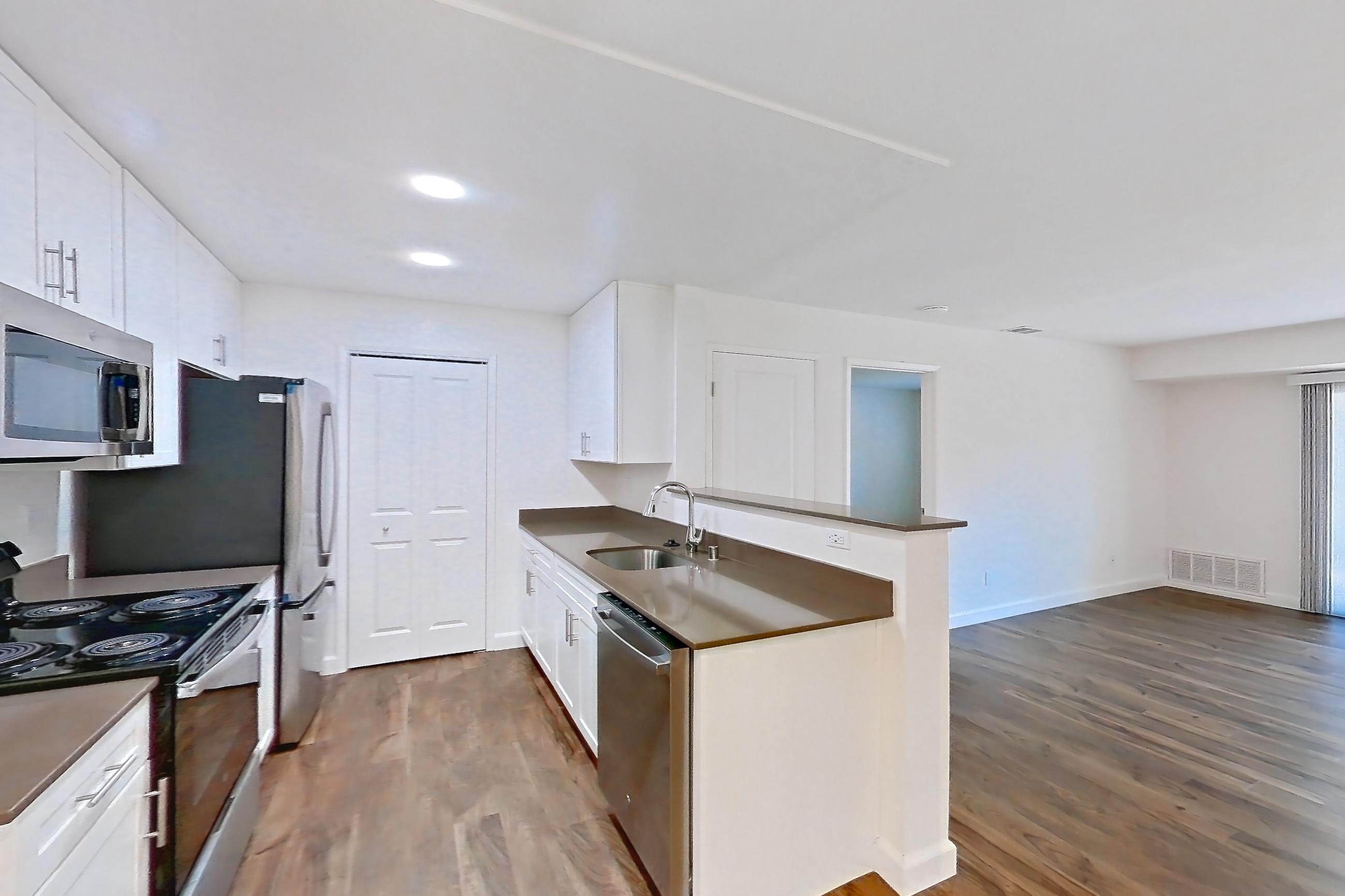 DINING ROOM (representative of this floor plan)