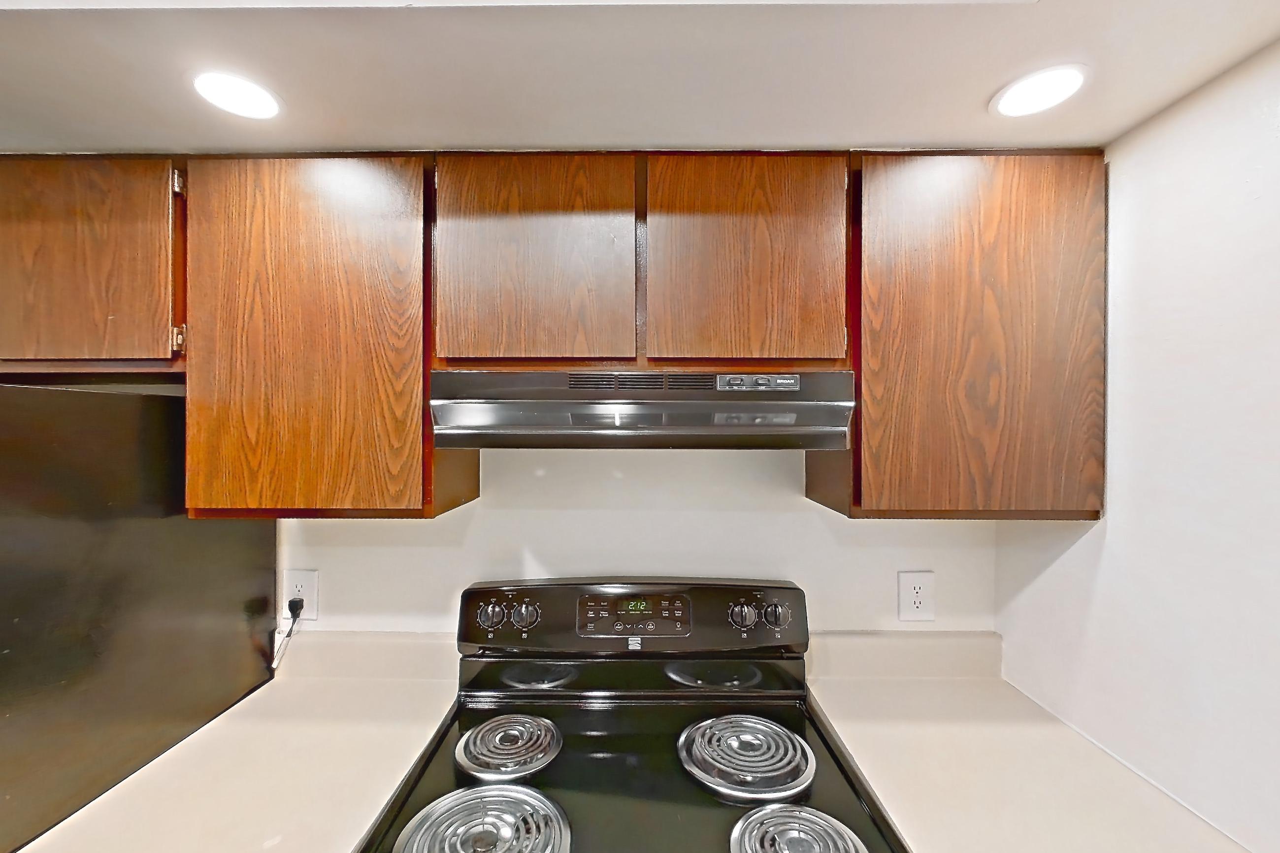 Kitchen in a Stratford floor plan apartment, representative of Apartment 2818-7NO at Canterbury Green