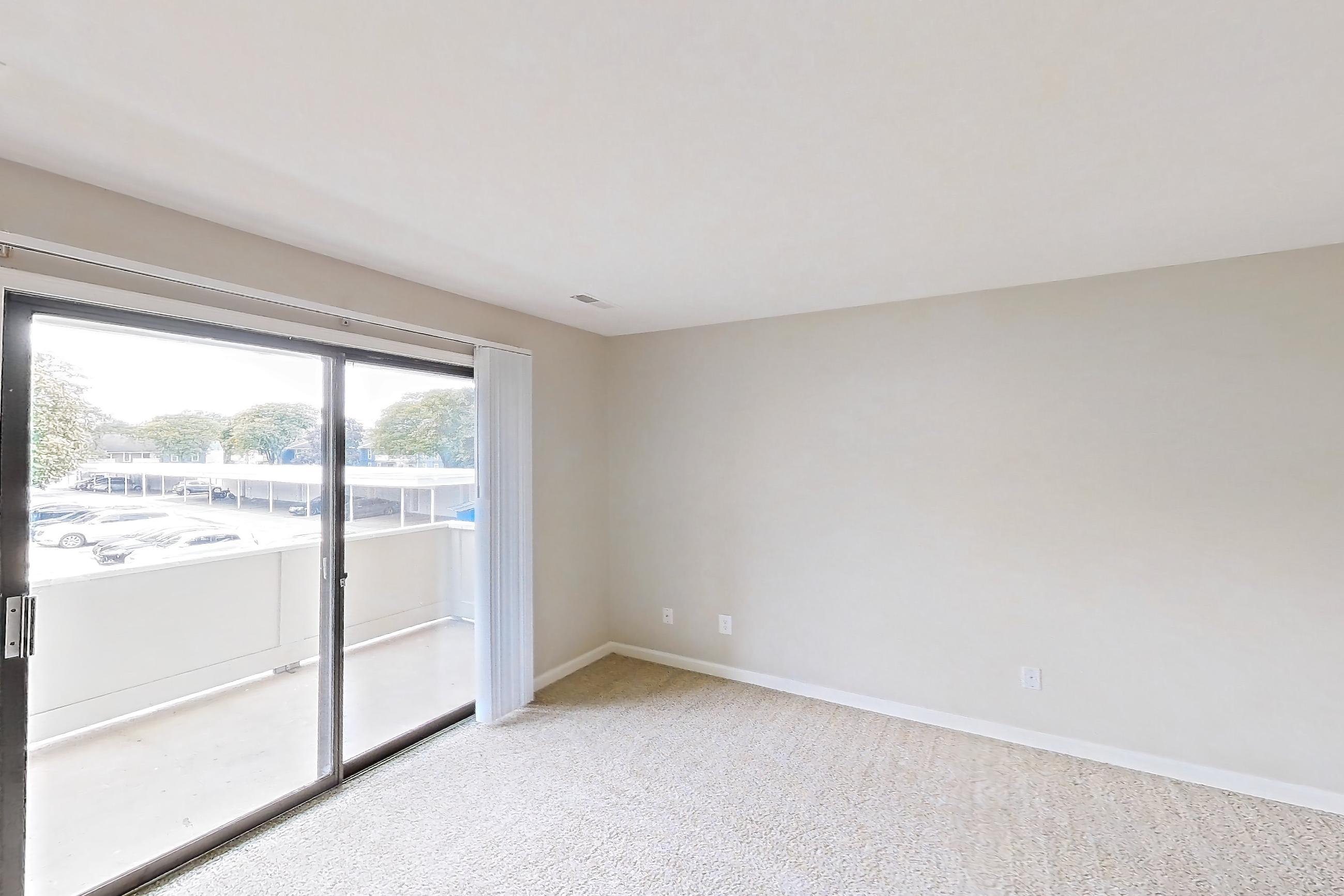 Living room, Apartment 5538-7OL at Canterbury Green
