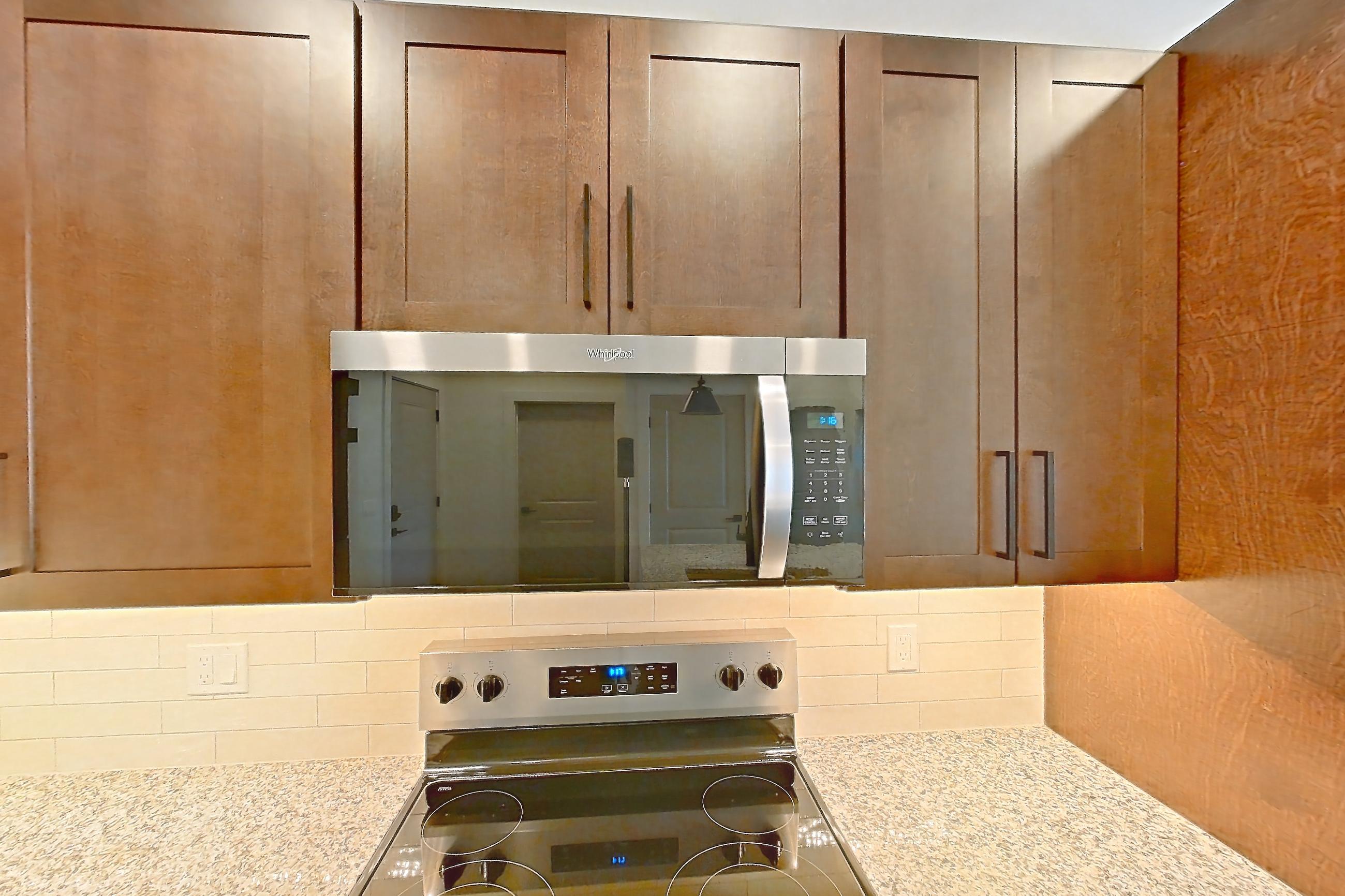 Kitchen in Apartment 1-121 at Cortland Peterson, A3 floor plan