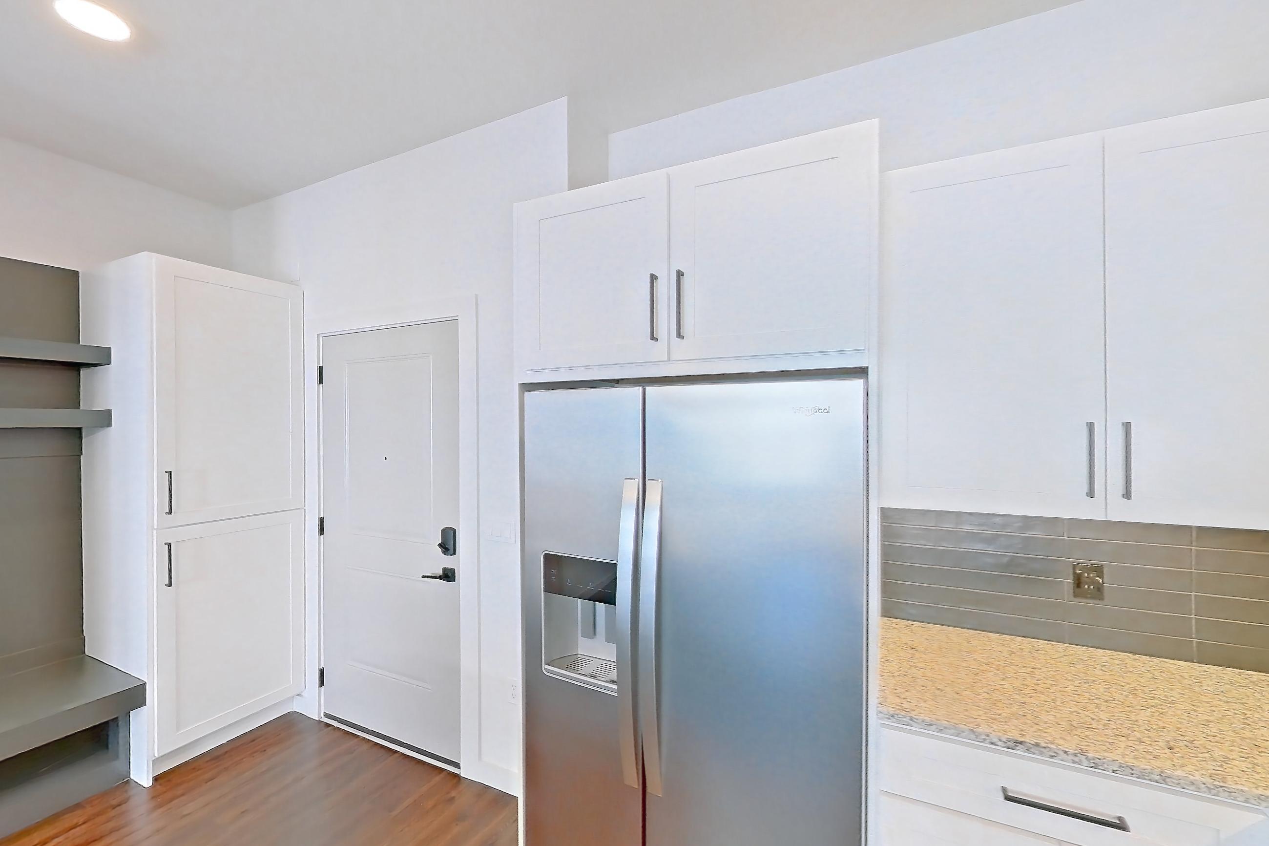 Kitchen in Apartment 1-214 at Cortland Peterson, A5 floor plan