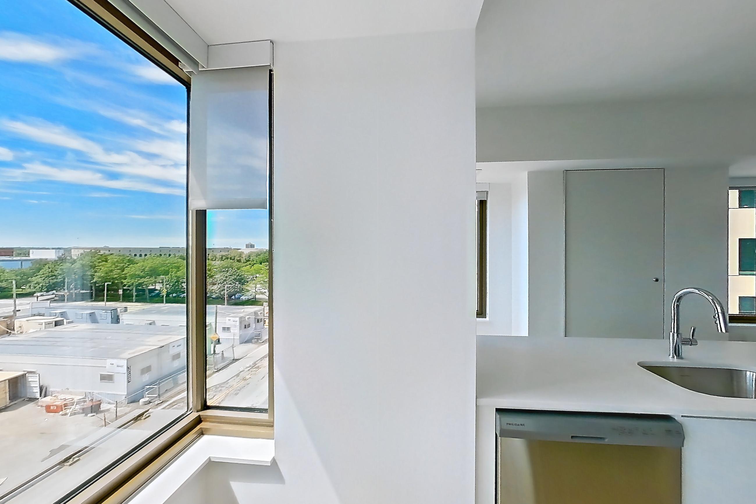 LIVING SPACE4