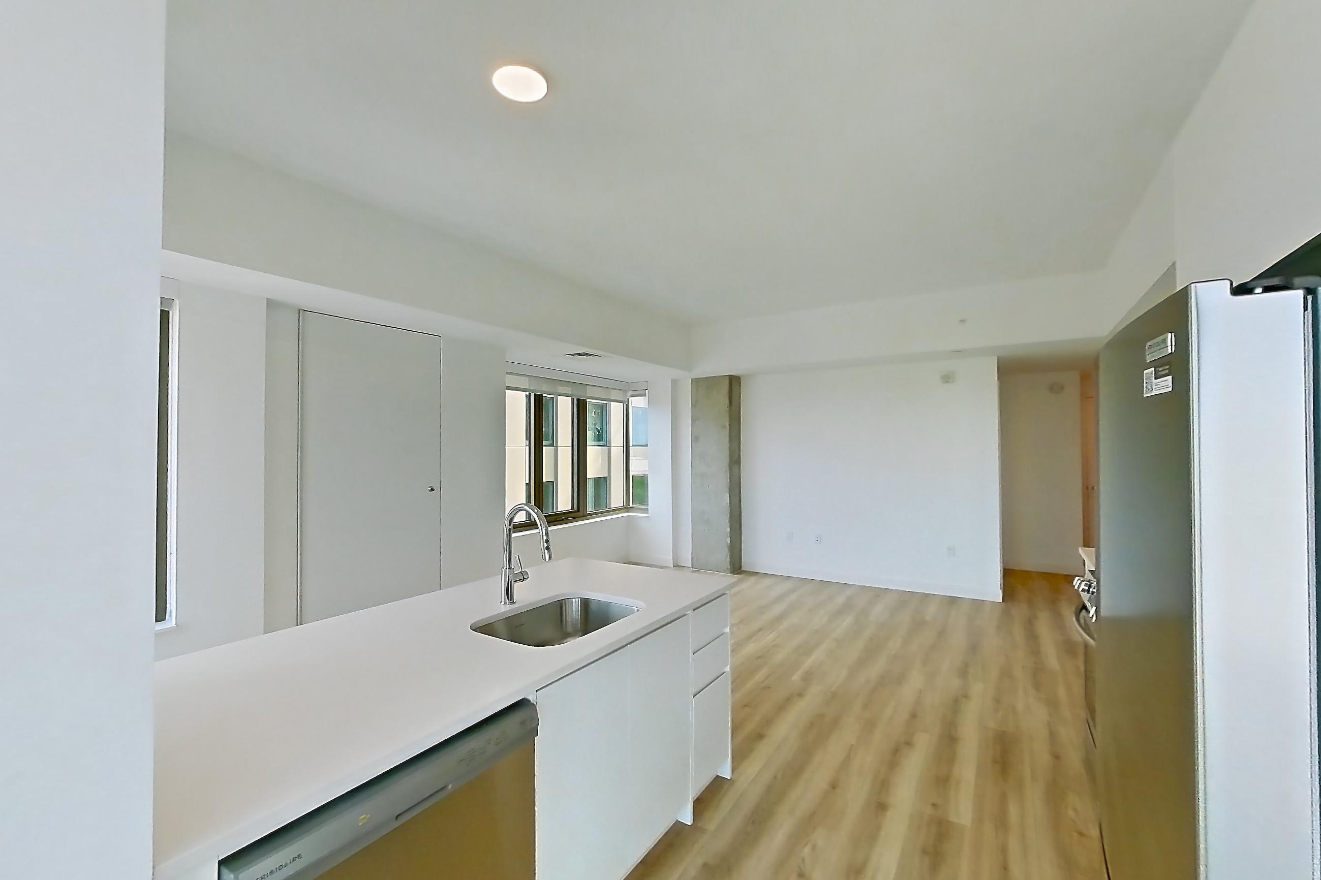 LIVING SPACE4