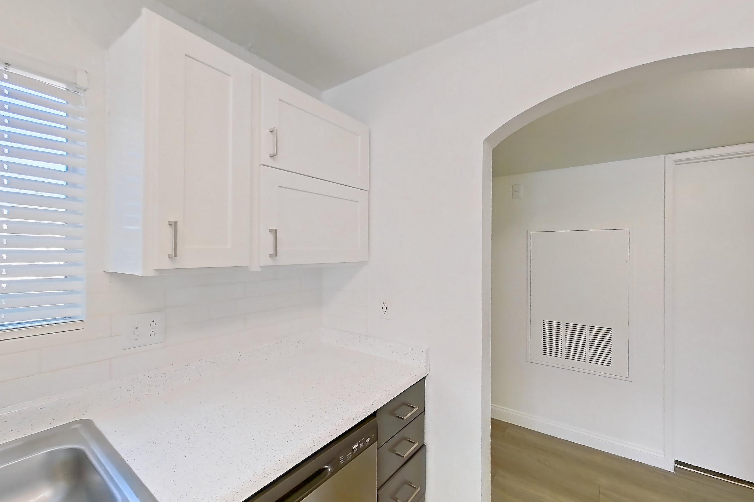 Kitchen, Apartment 2002 at Vintage Pointe
