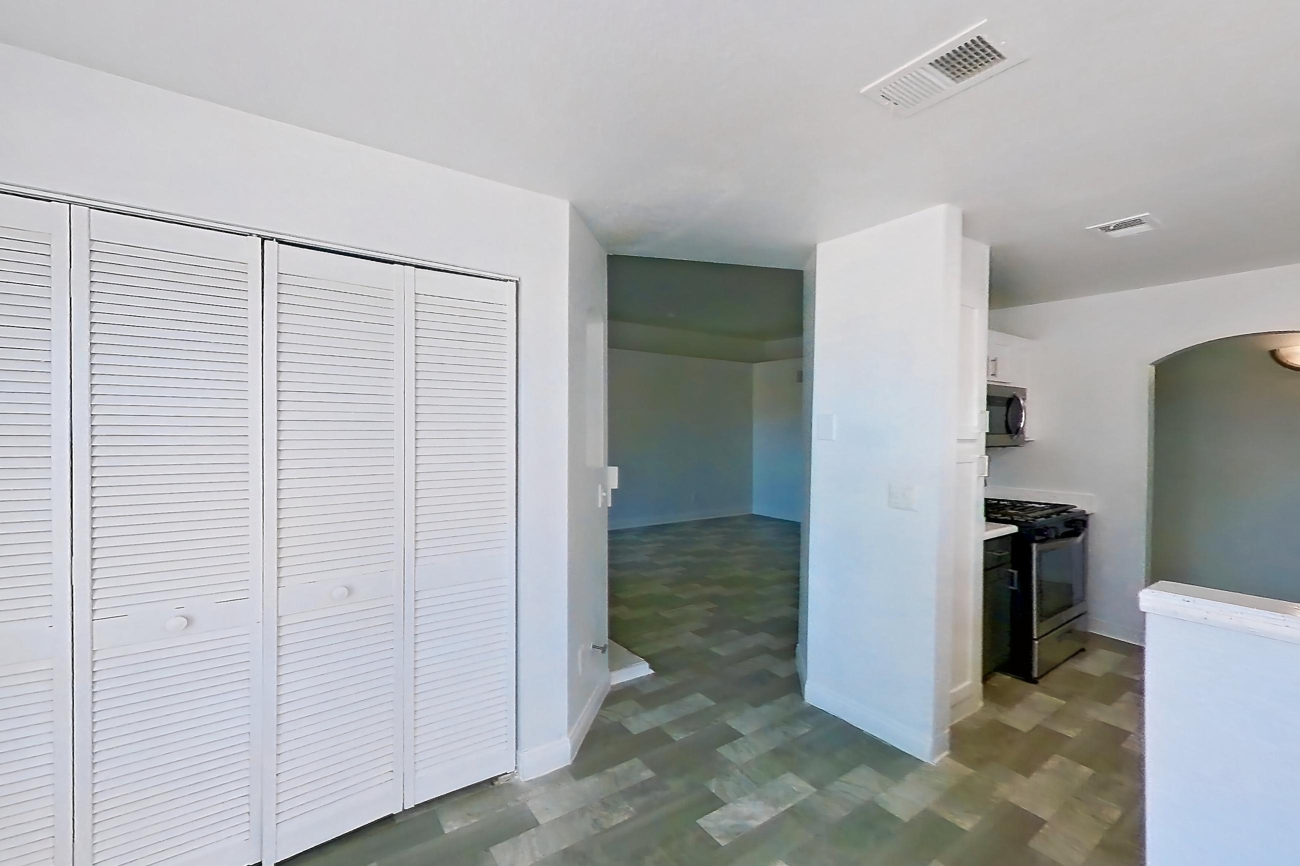 Dining room in Apartment 2065 at Vintage Pointe, 2A floor plan