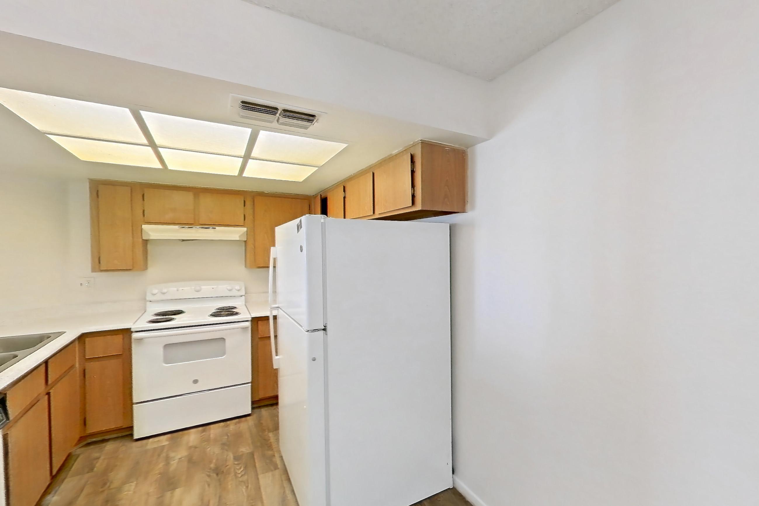 DINING ROOM (representative of this floor plan)