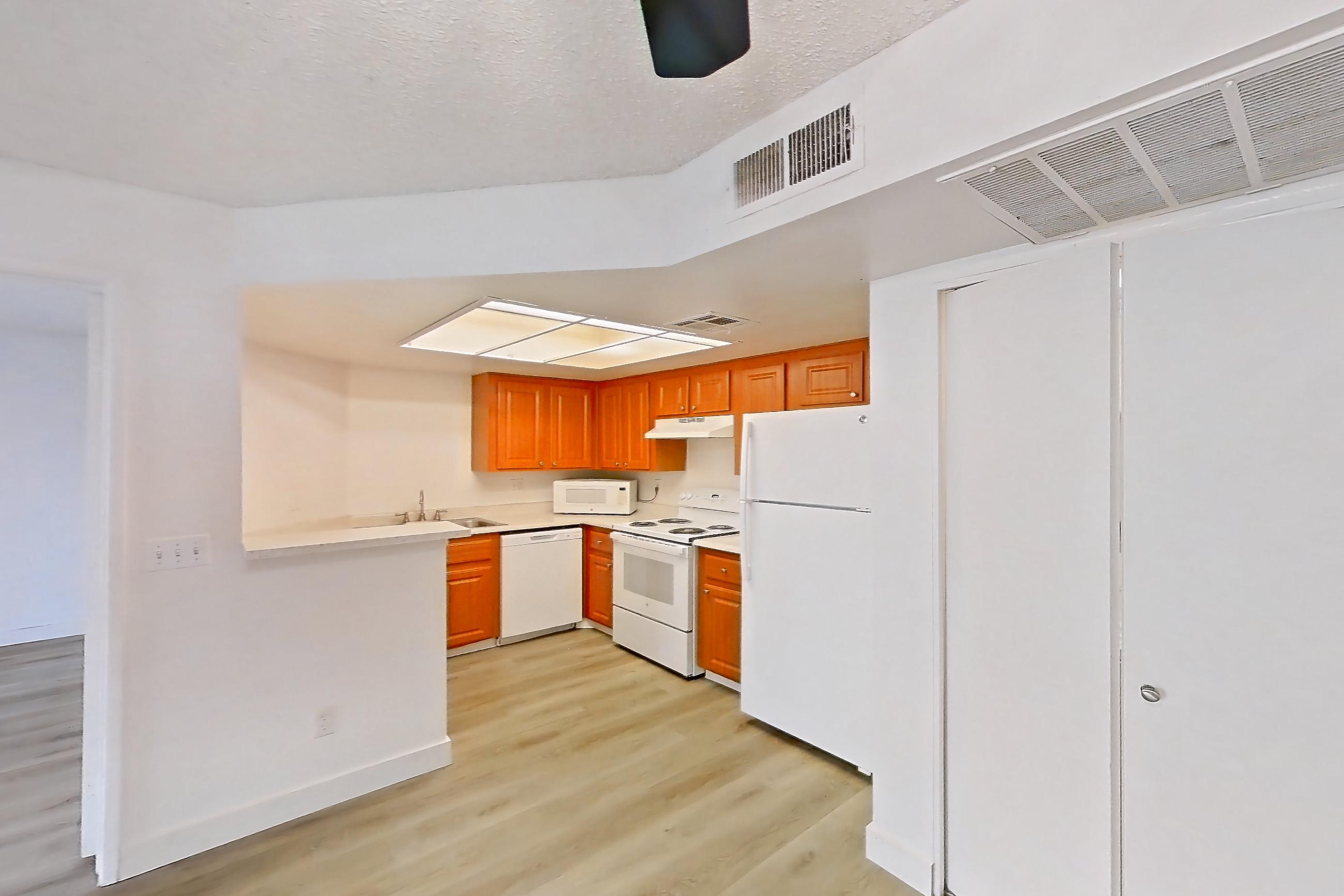 DINING ROOM (representative of this floor plan)