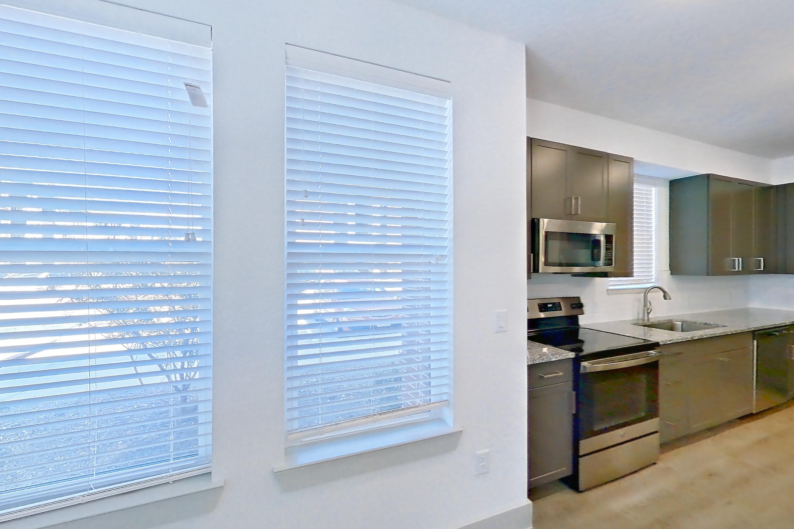 DINING ROOM (representative of this floor plan)