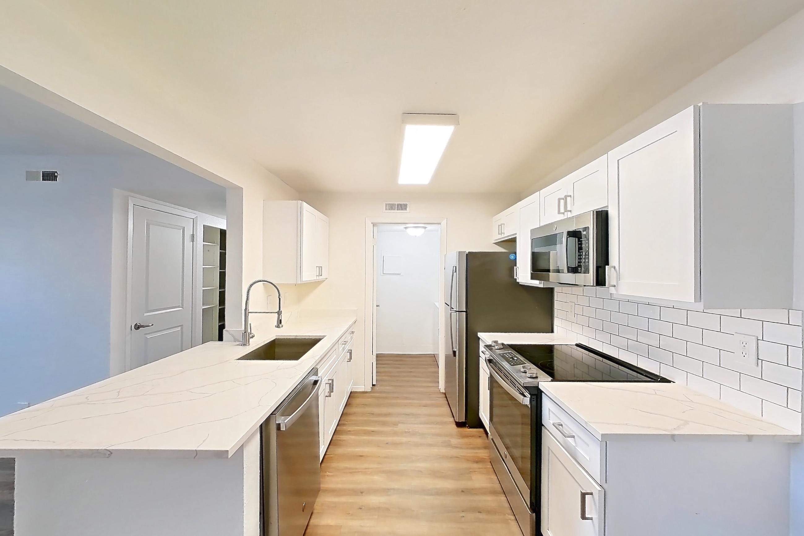 DINING ROOM (representative of this floor plan)