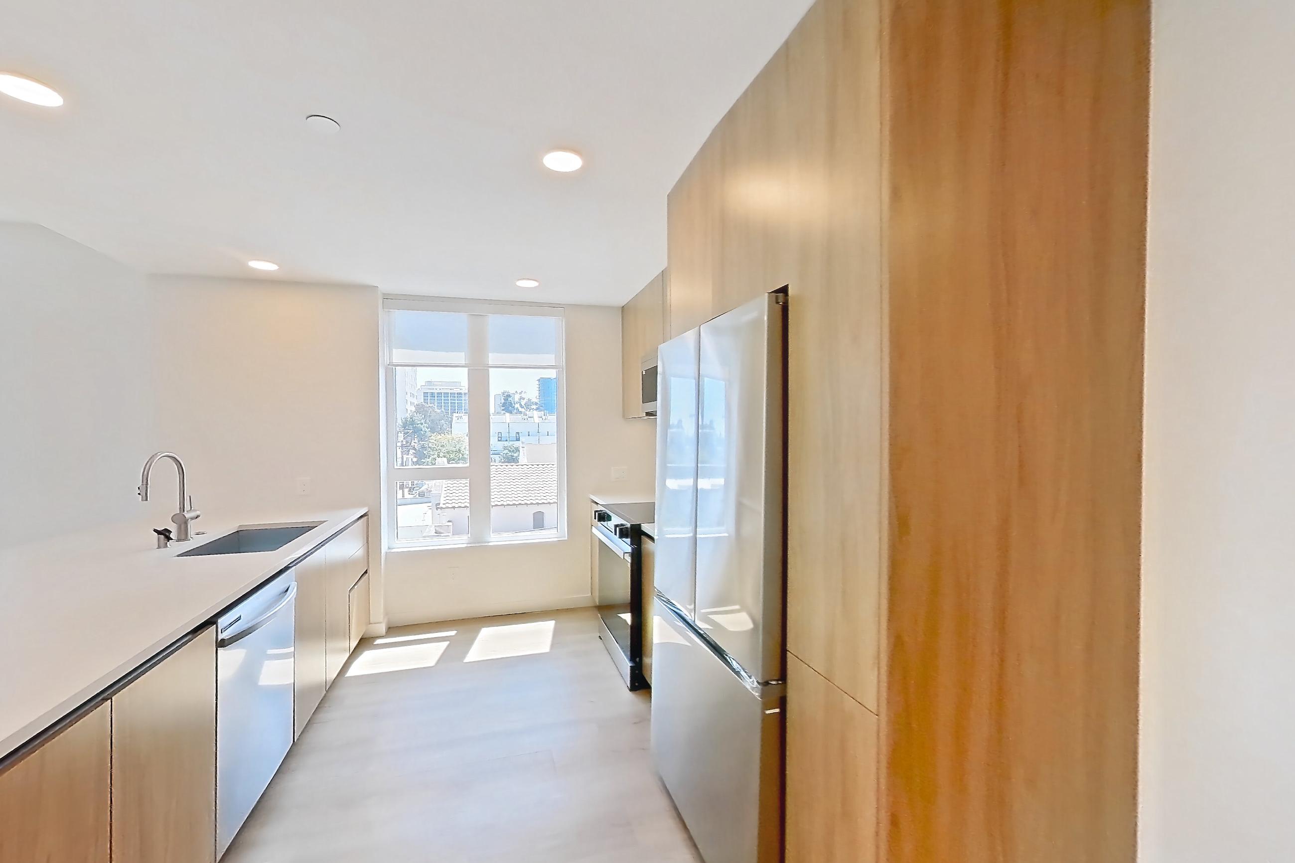 KITCHEN ENTRY