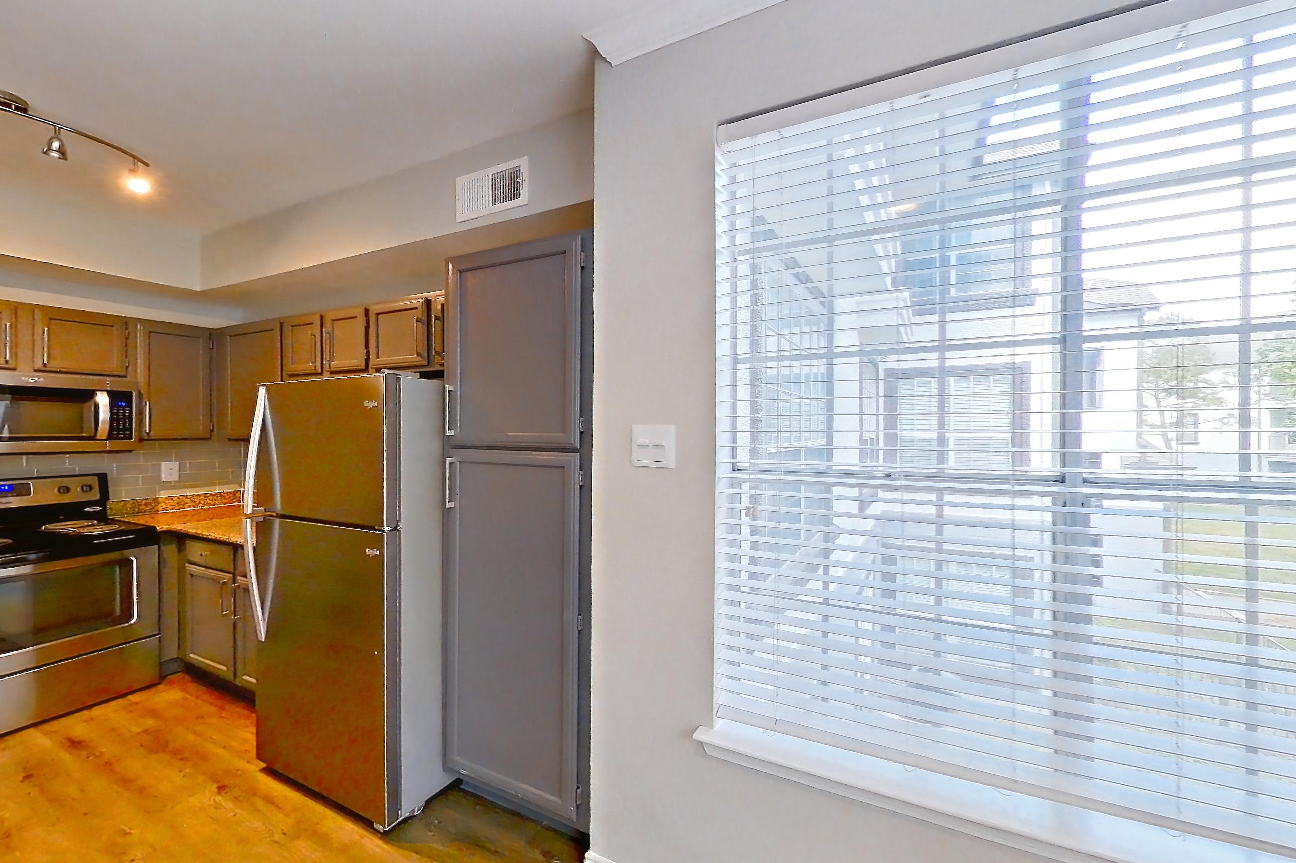 DINING ROOM (representative of this floor plan)