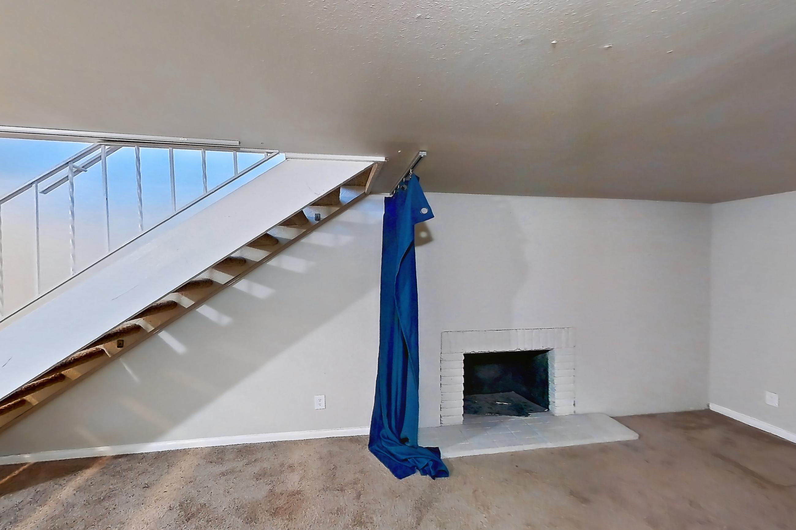 LOWER LIVING SPACE