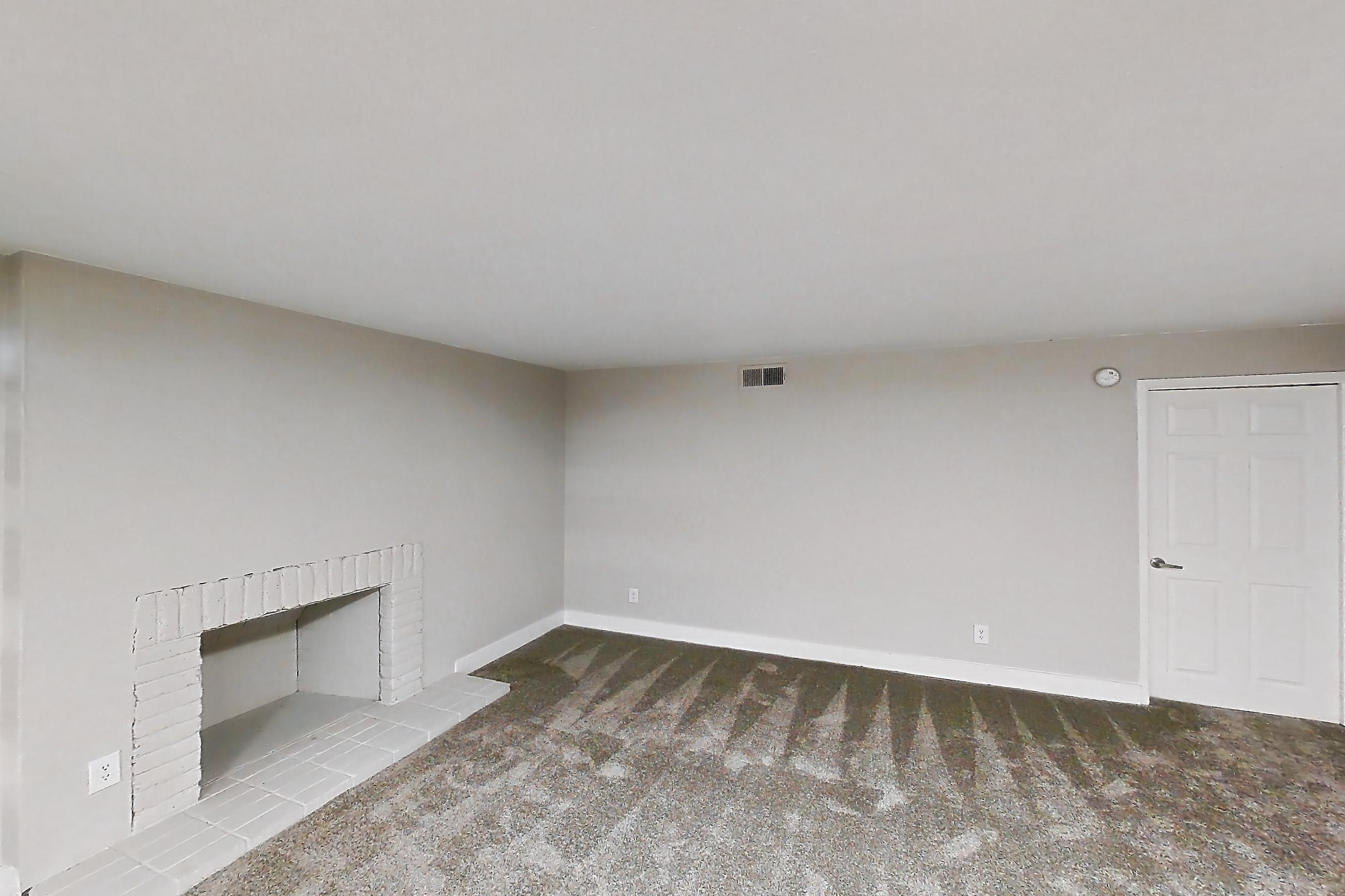 LOWER LIVING SPACE