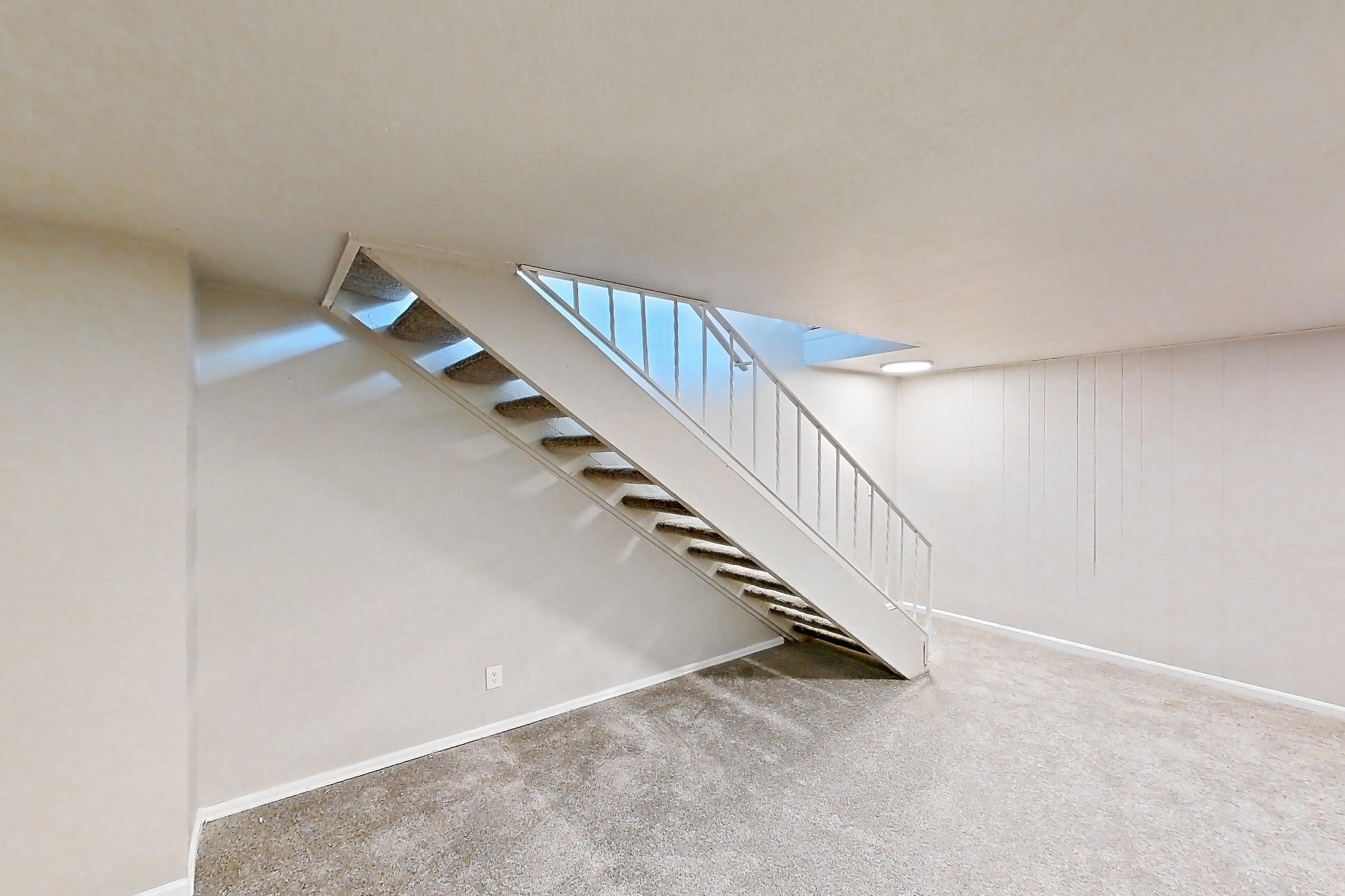 LOWER LIVING SPACE