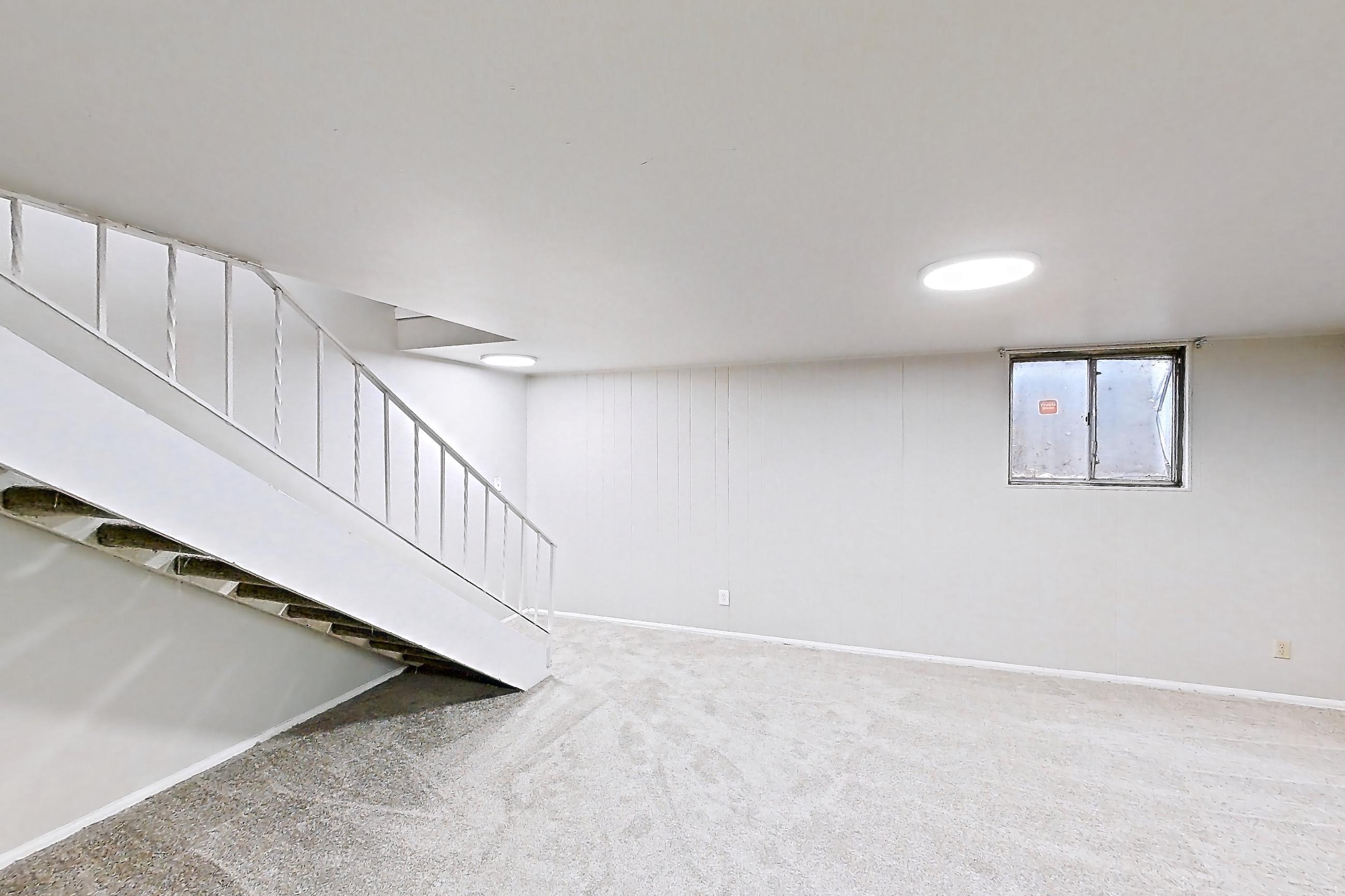 LOWER LIVING SPACE
