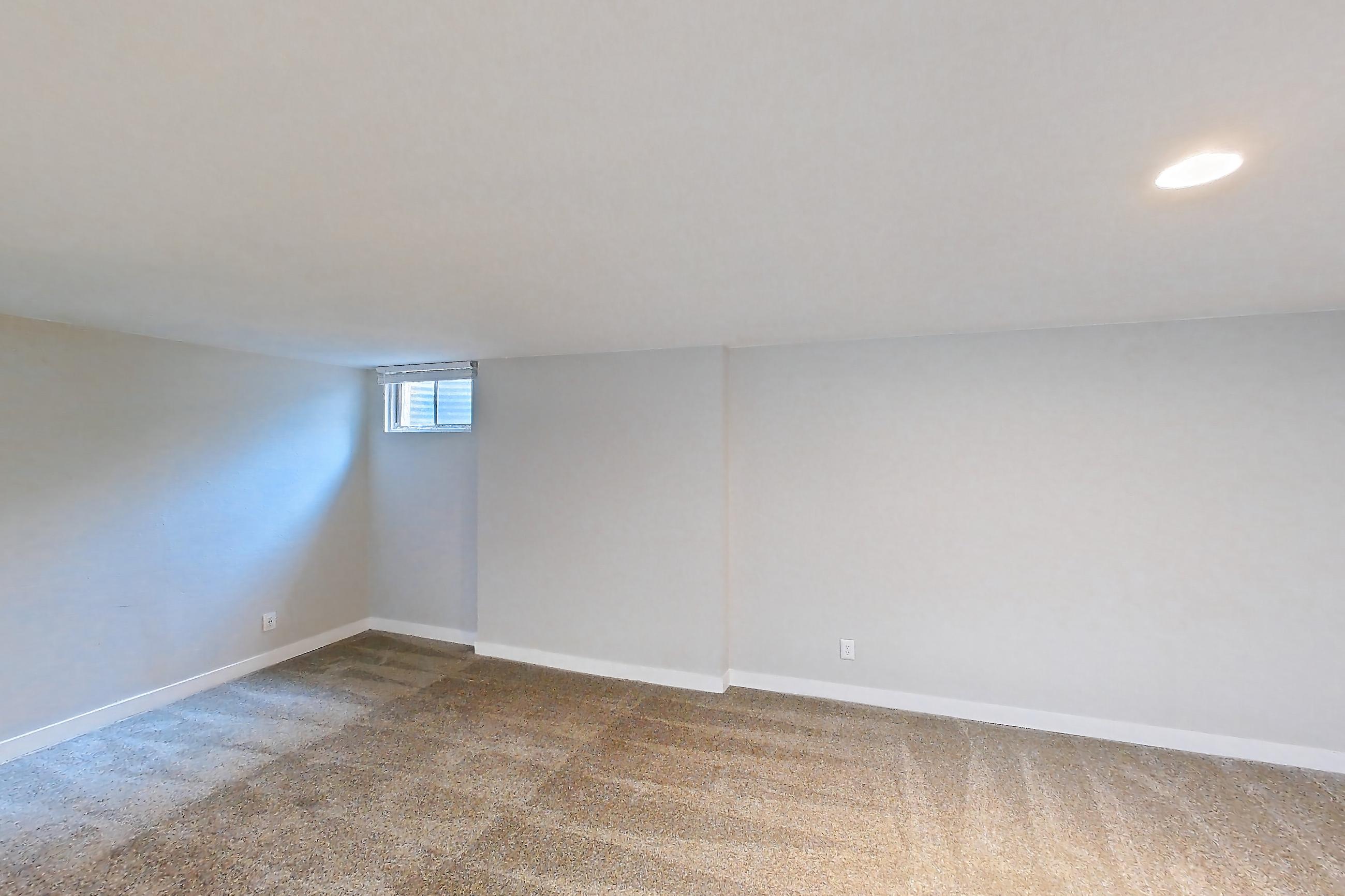 LOWER LIVING SPACE