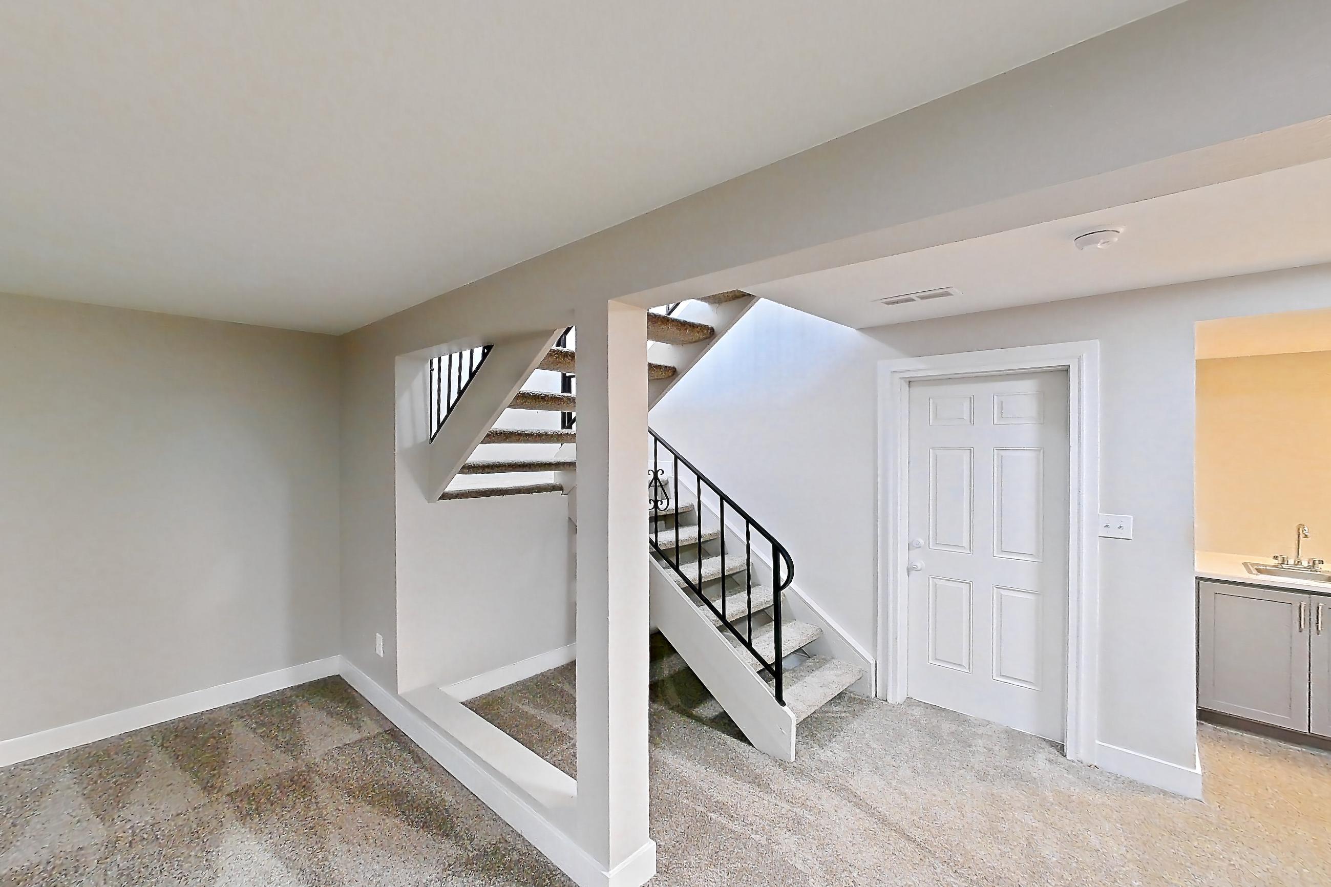 LOWER LIVING SPACE