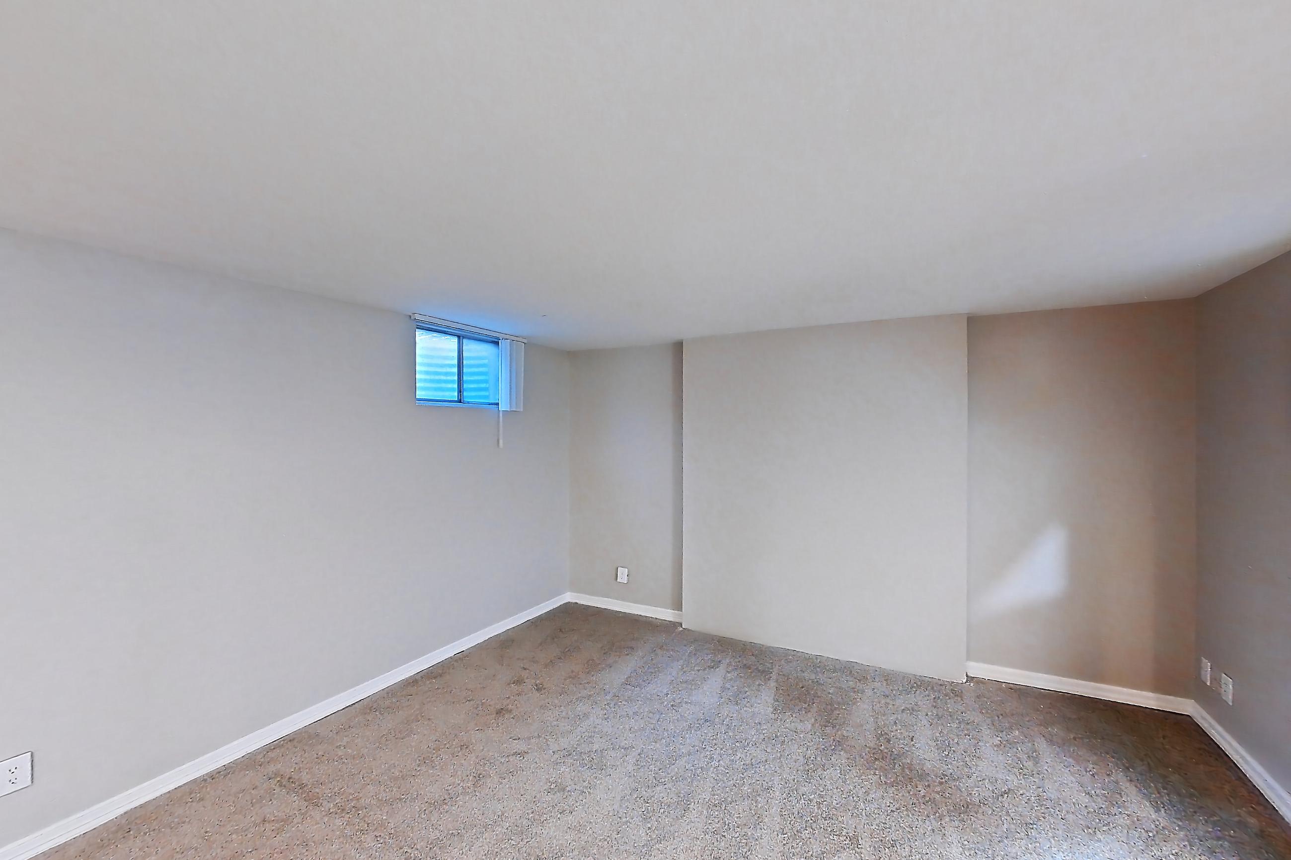 LOWER LIVING SPACE