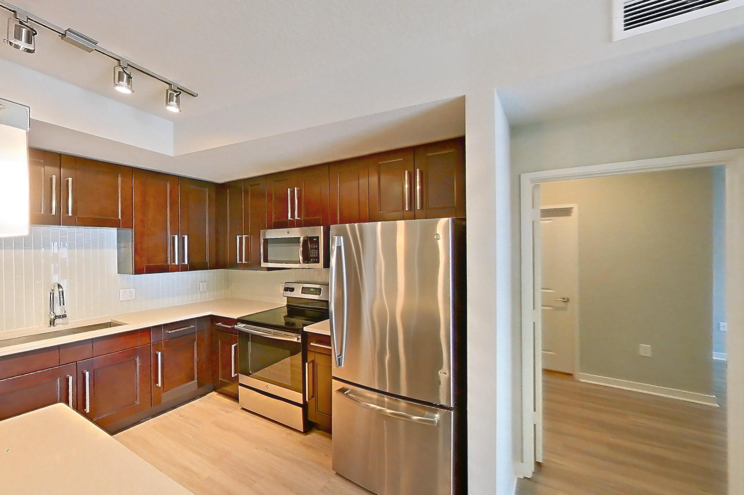 KITCHEN ISLAND CORNER