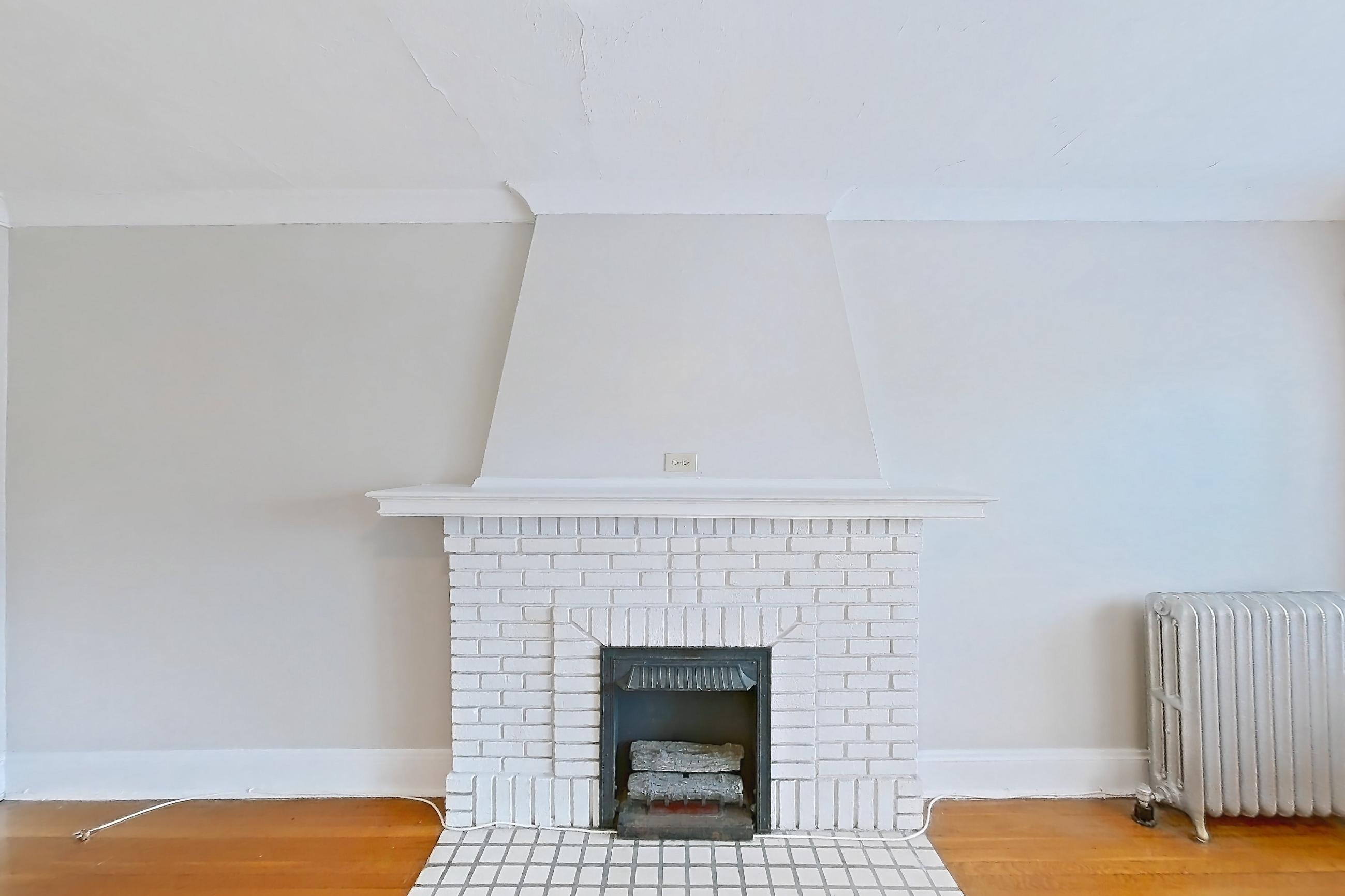 LIVING ROOM (representative of this floor plan)