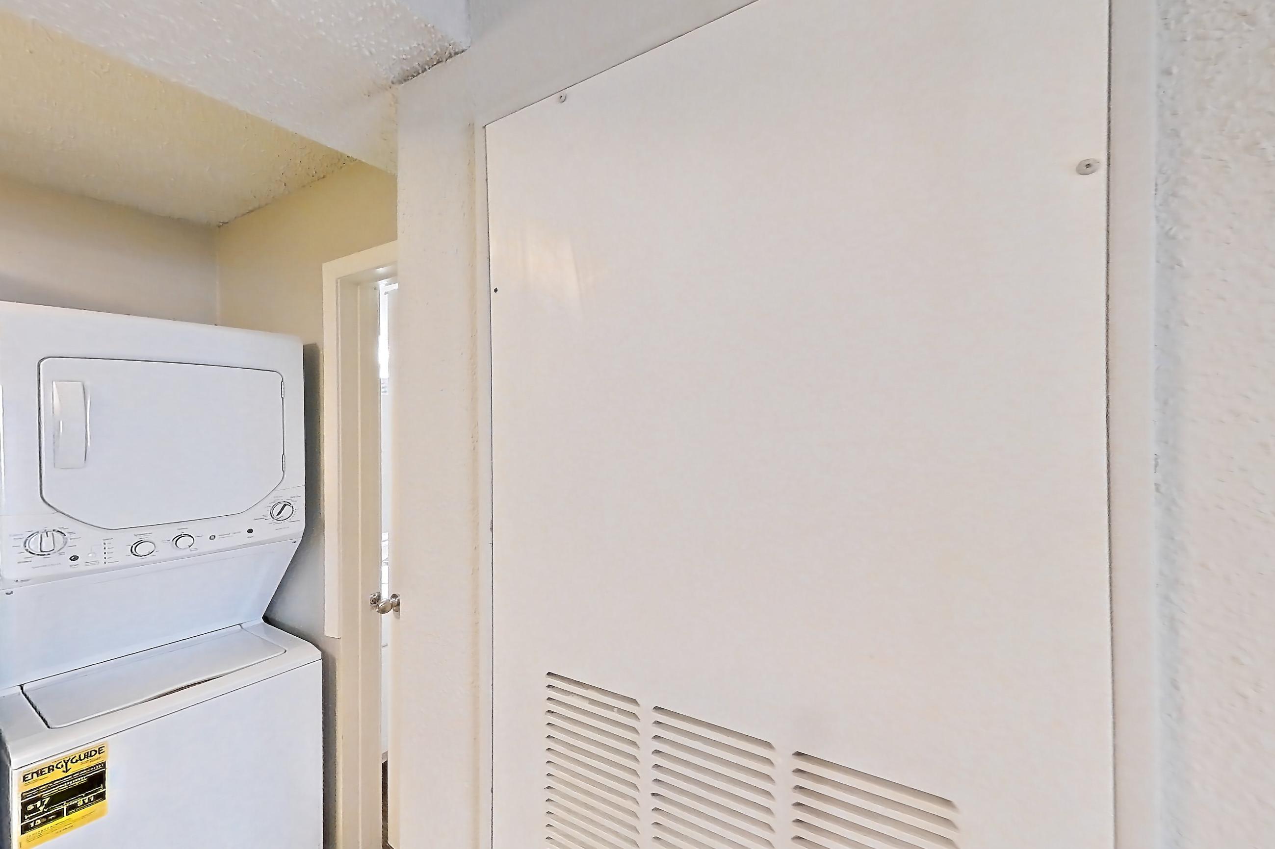 KITCHEN ENTRYWAY
